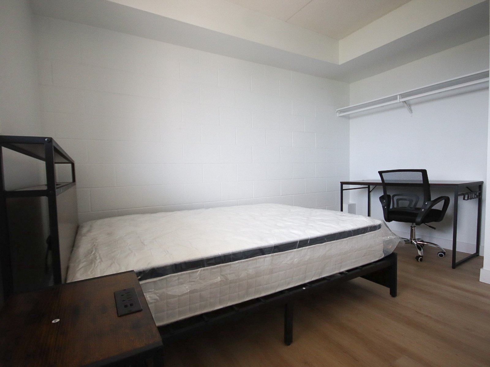 4 Bedroom Apartment for Rent - 50 University Ave E, Waterloo, ON 5