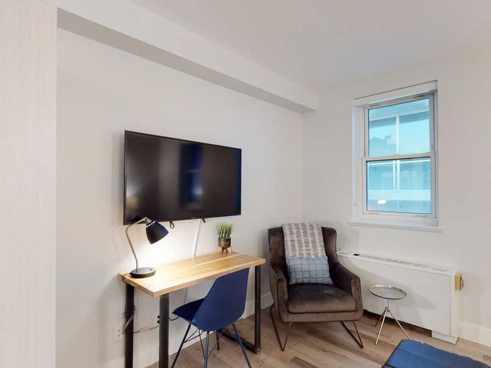 Studio Apartment for Rent - 330 McLeod St, Ottawa, ON 4