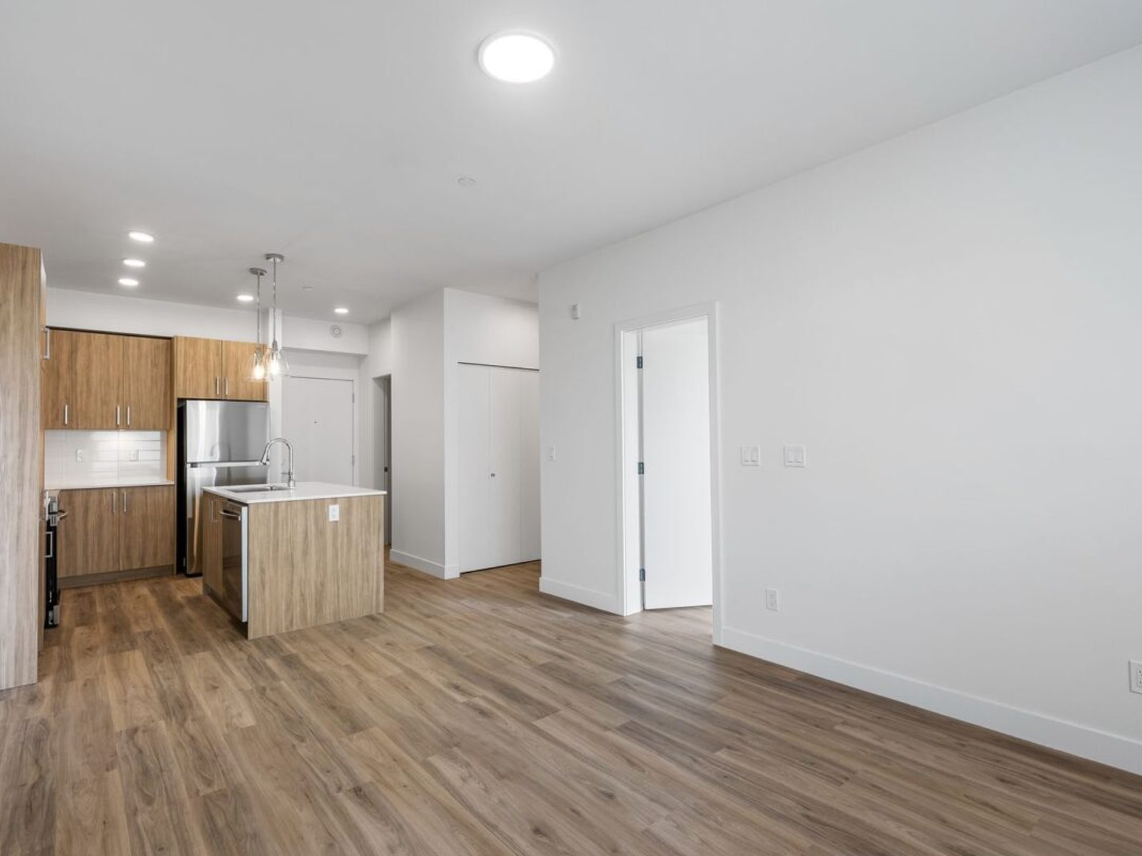 2 Bedroom Apartment for Rent - 14455 64 Ave, Surrey, BC 4