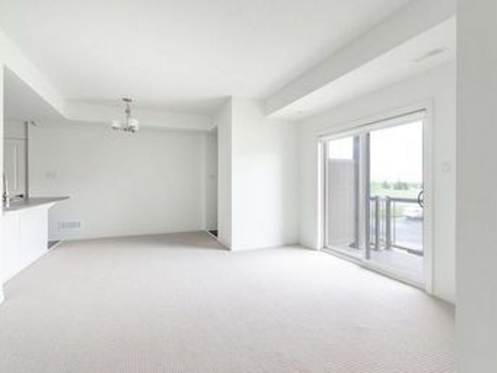 2 Bedroom House for Rent - 109 Fairweather Street, Gloucester, ON 3