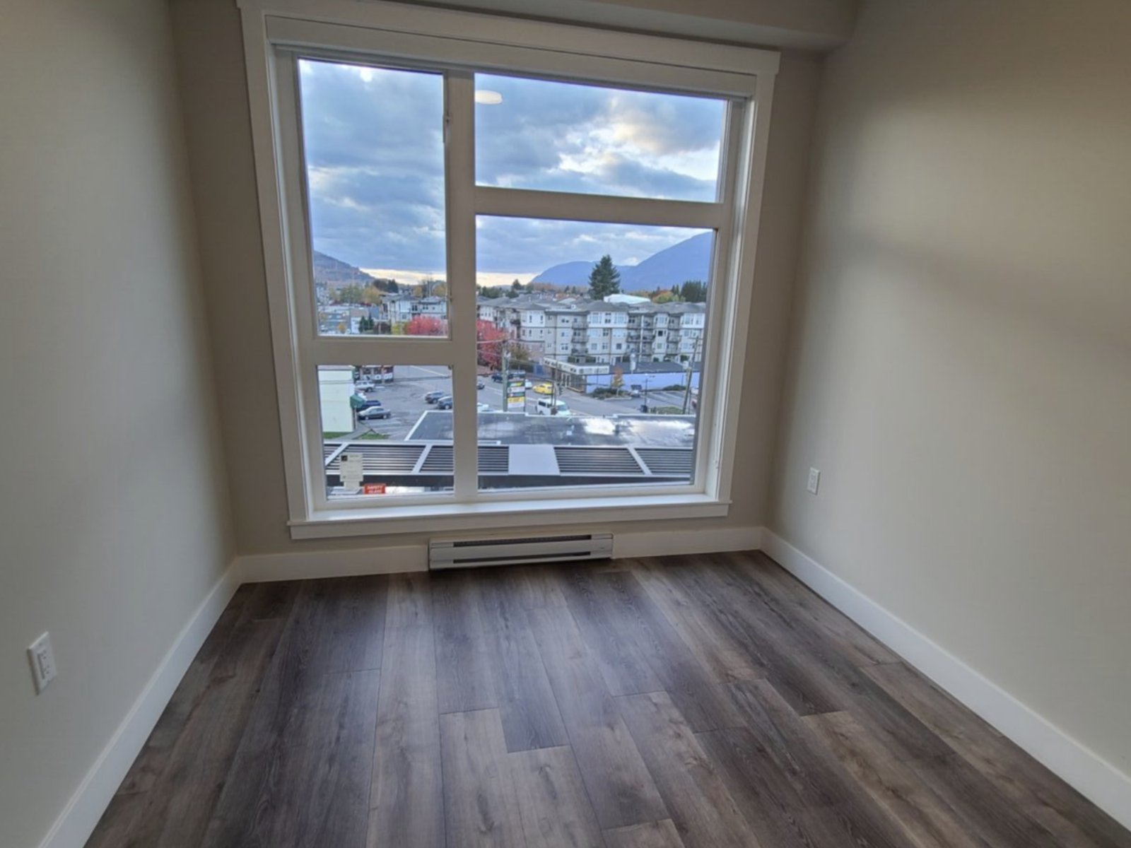 2 Bedroom Apartment for Rent - 46338 Yale Rd, Chilliwack, BC 4