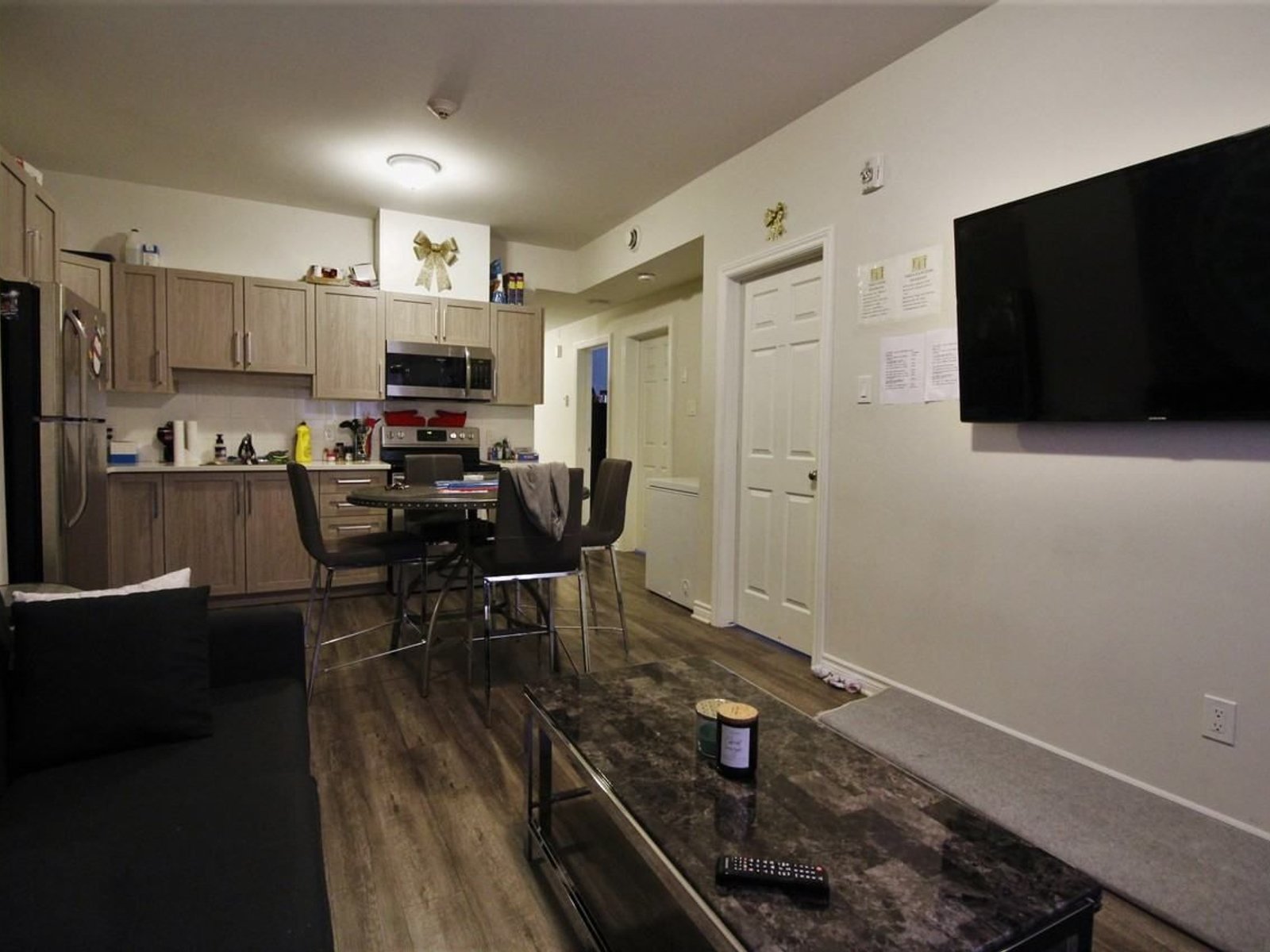 5 Bedroom Apartment for Rent - 84 Russell Ave, Ottawa, ON 4