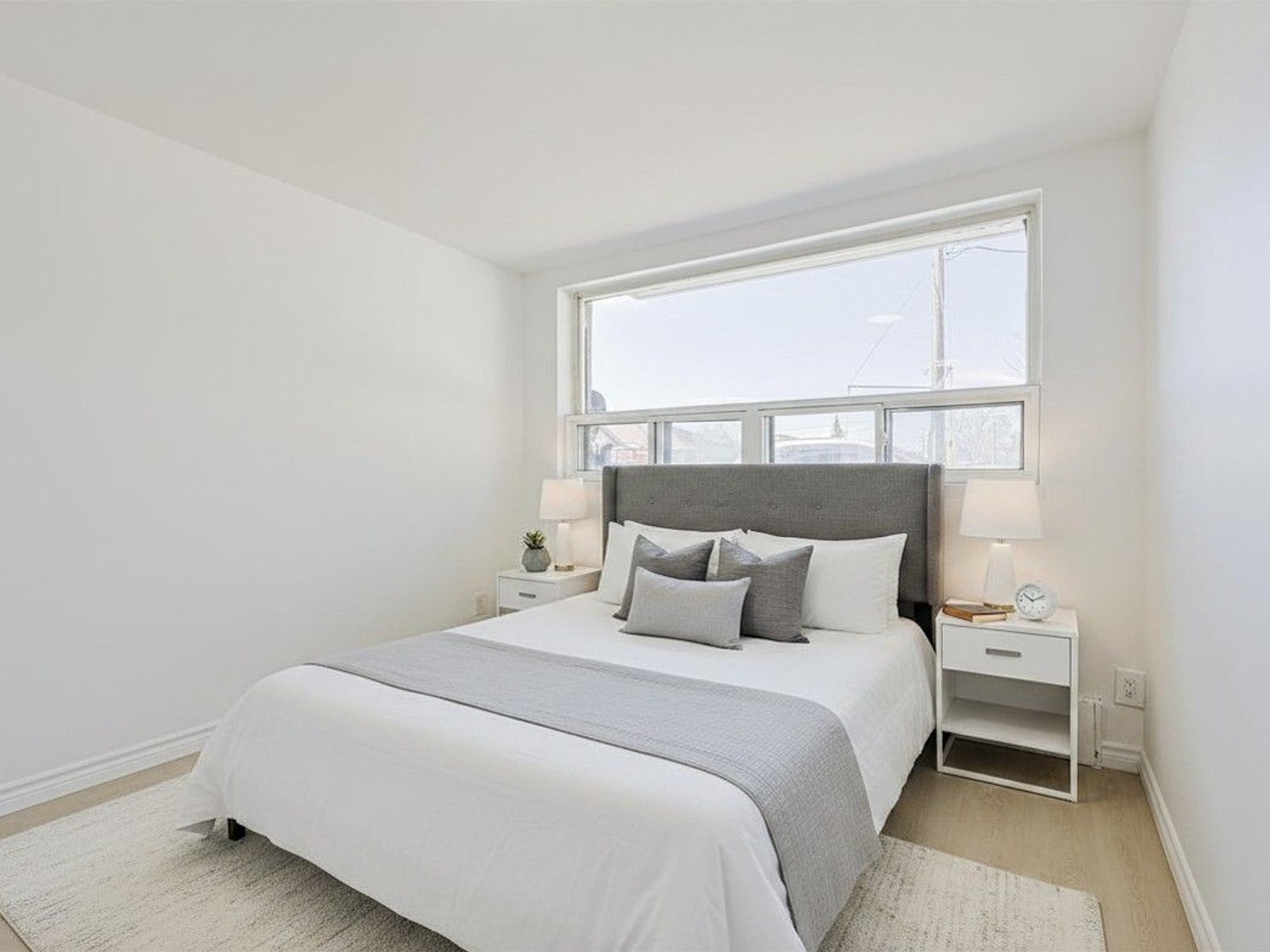 Studio Apartment for Rent - 2208 Dufferin Street, York, ON 4