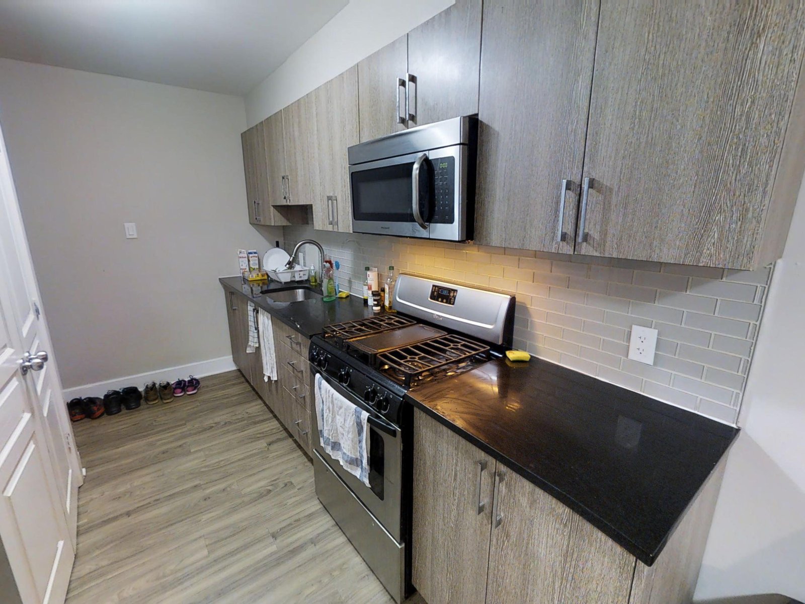 4 Bedroom Apartment for Rent - 139 Henderson Ave, Ottawa, ON 2