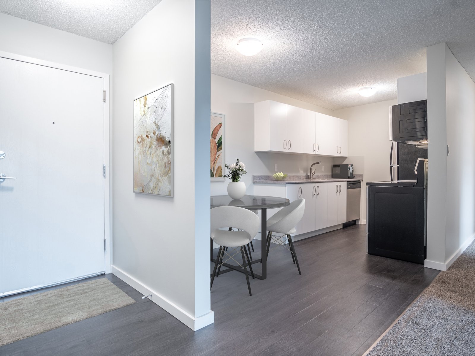 2 Bedroom Apartment for Rent - 160 Pinehouse Drive, Saskatoon, SK 2