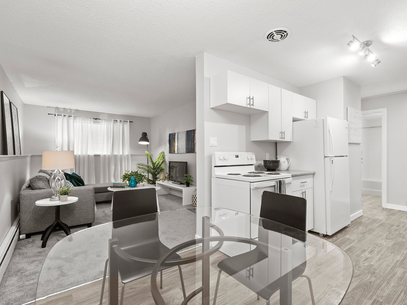 2 Bedroom Apartment for Rent - 424 Main Street East, Saskatoon, SK 4