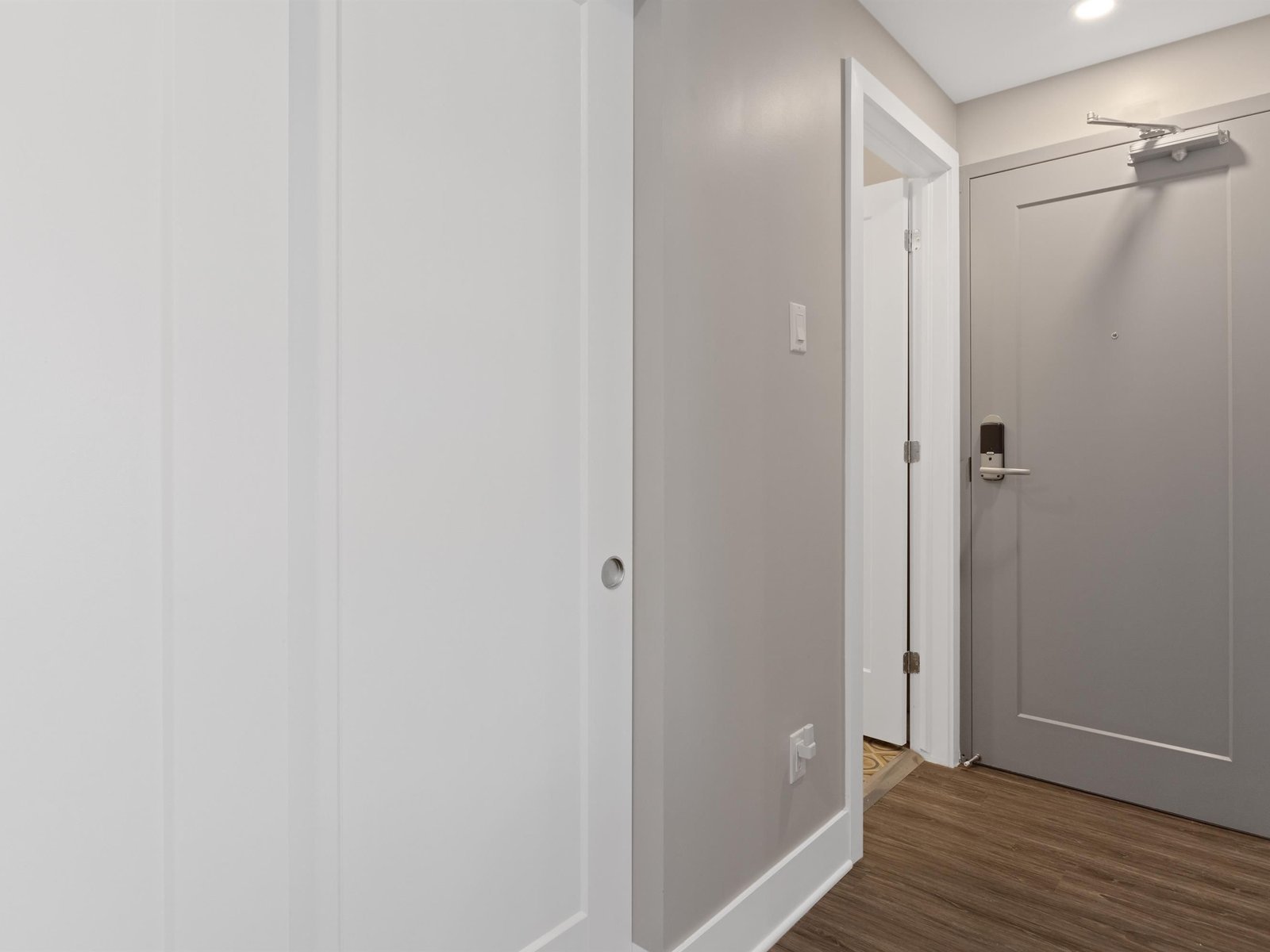 Studio Apartment for Rent - 196 Beechwood Avenue, Ottawa, ON 3