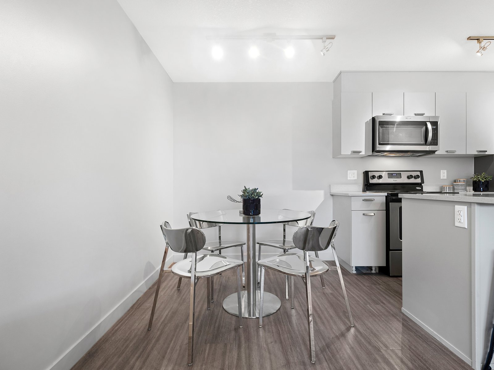 2 Bedroom Apartment for Rent - 840 Idylwyld Drive, Saskatoon, SK 2