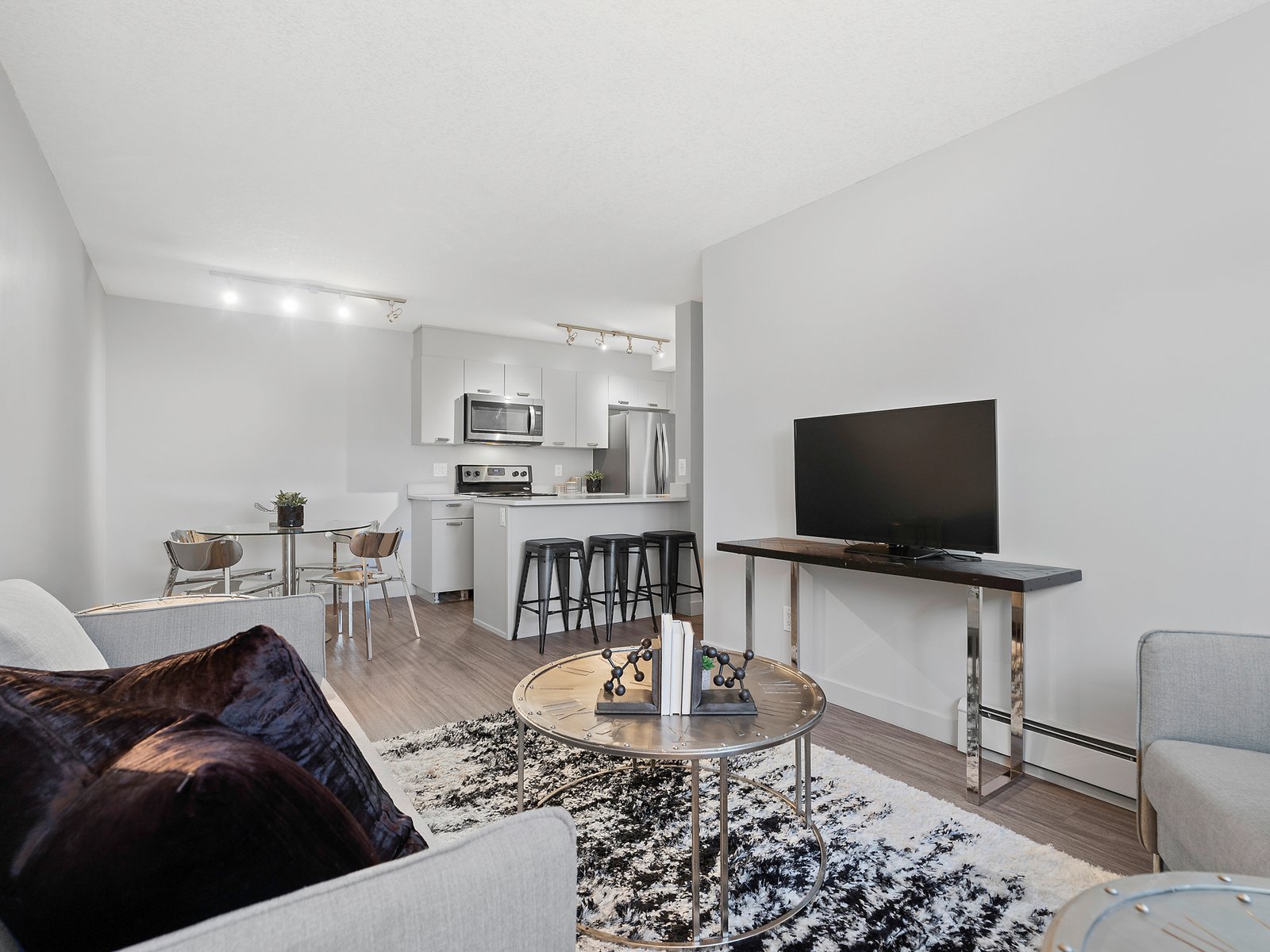 2 Bedroom Apartment for Rent - 840 Idylwyld Drive, Saskatoon, SK 5