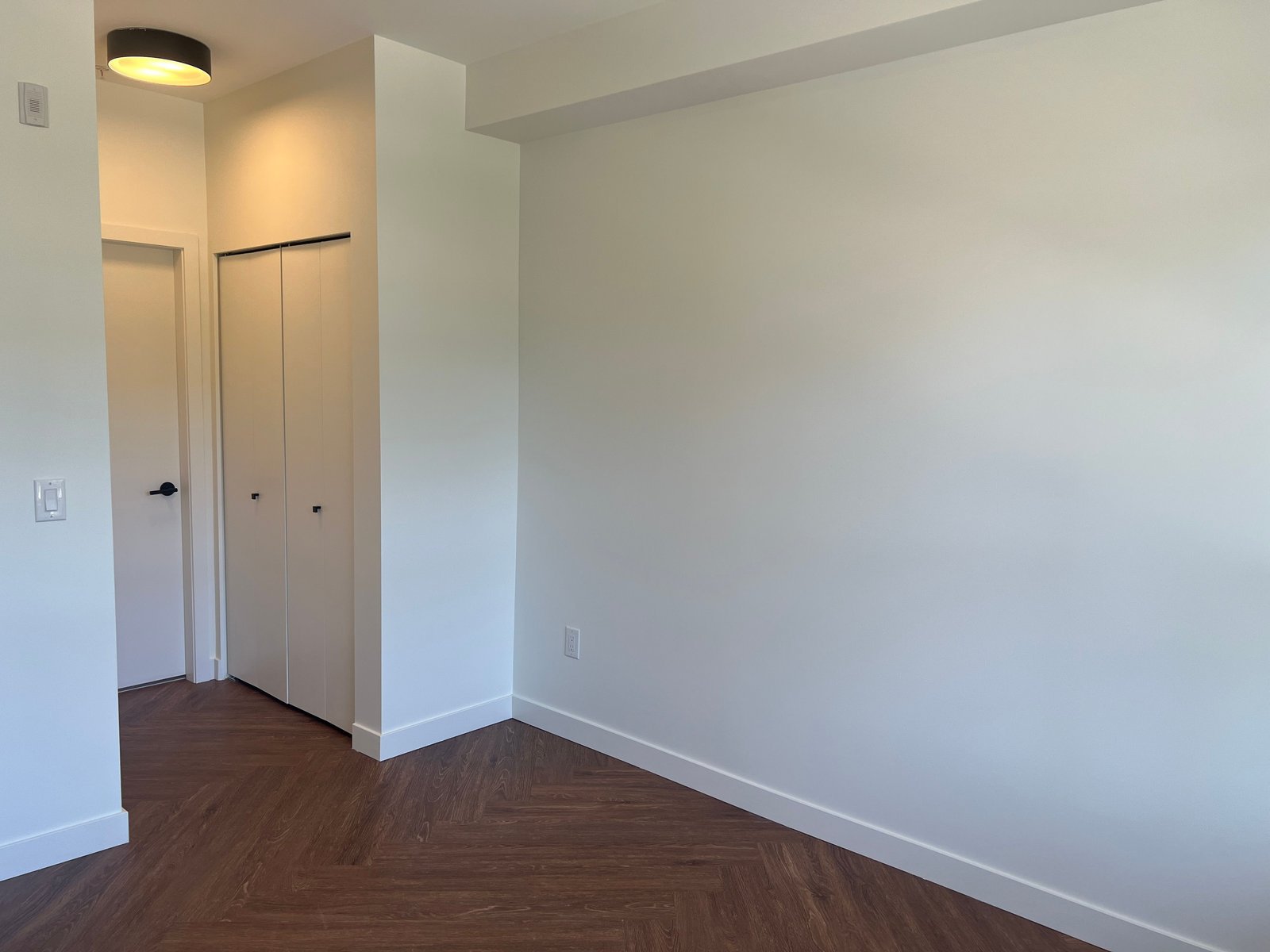 3 Bedroom Apartment for Rent - 3229 St Johns St, Port Moody, BC 4