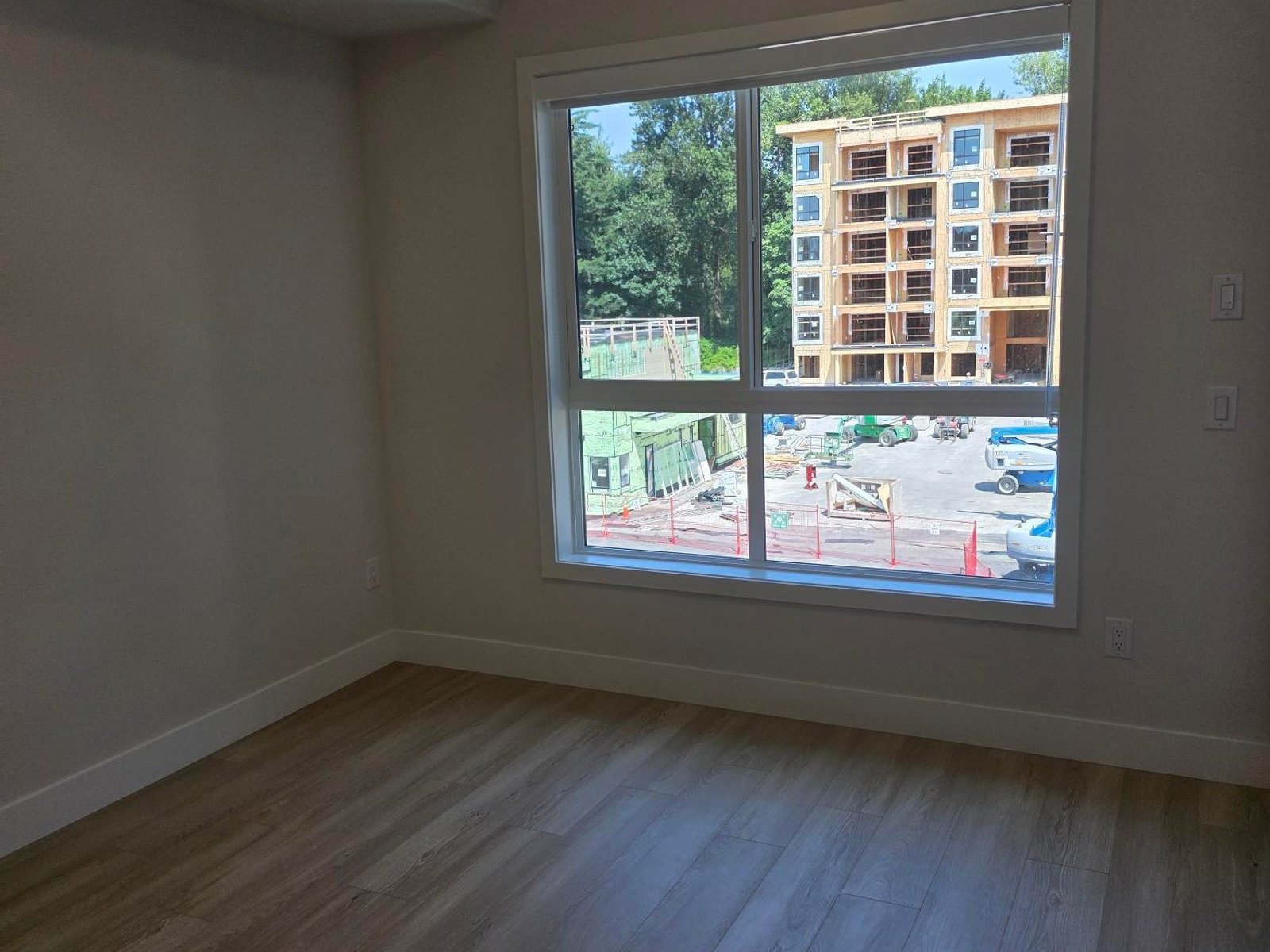 2 Bedroom Apartment for Rent - 34395 Gladys Avenue, Abbotsford, BC 3