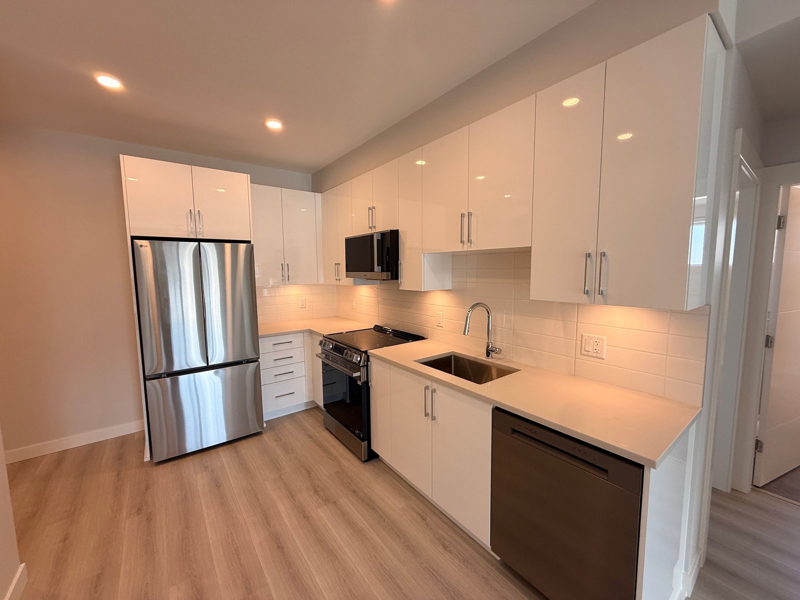 2 Bedroom Apartment for Rent - 8423 Cedar St, Mission, BC 3