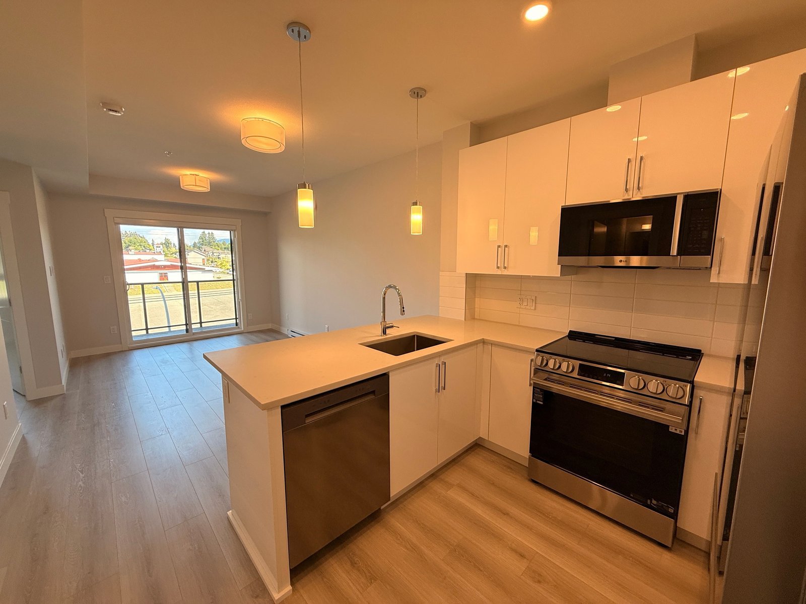 2 Bedroom Apartment for Rent - 8423 Cedar St, Mission, BC 4