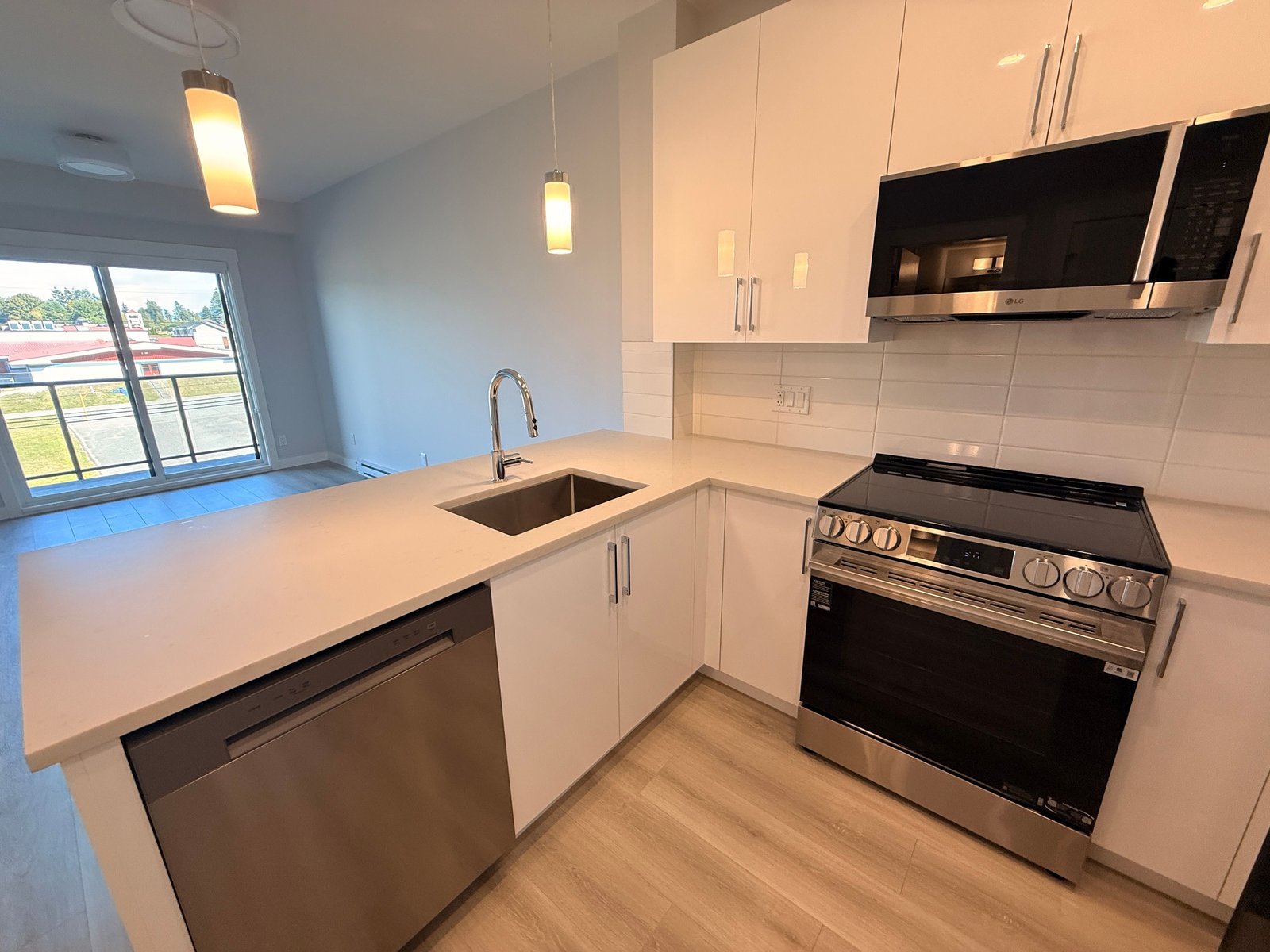 2 Bedroom Apartment for Rent - 8423 Cedar St, Mission, BC 5