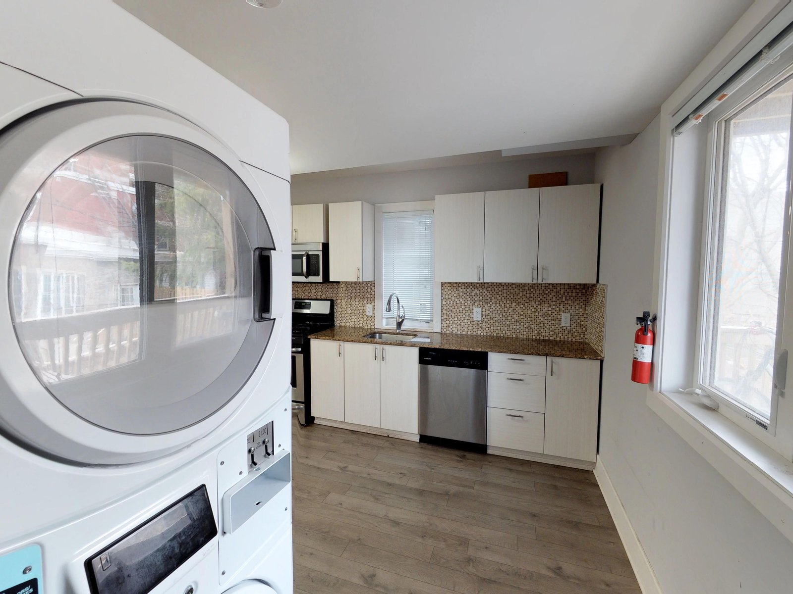 4 Bedroom Apartment for Rent - 179 Henderson Ave, Ottawa, ON 5