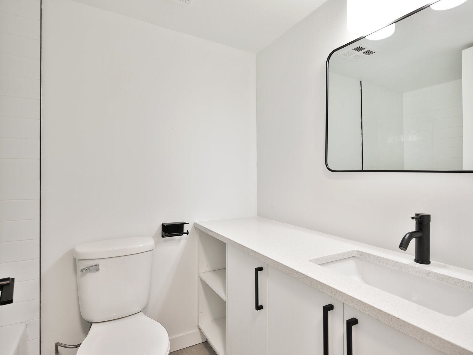 2 Bedroom Apartment for Rent - 1620 Avenue Victoria, Greenfield Park, QC 4