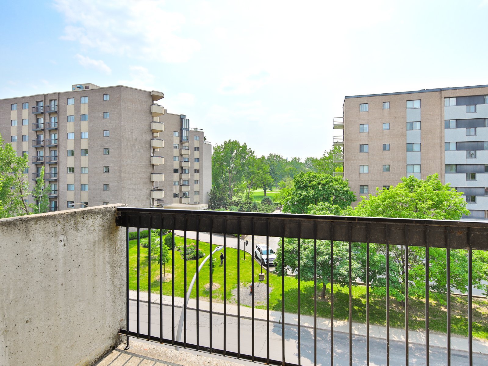 2 Bedroom Apartment for Rent - 1620 Avenue Victoria, Greenfield Park, QC 5