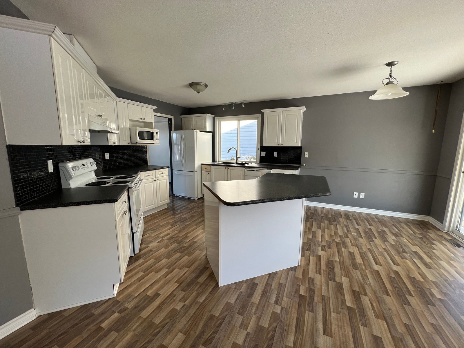 3 Bedroom House for Rent - 3288 Mckinley Drive, Abbotsford, BC 1
