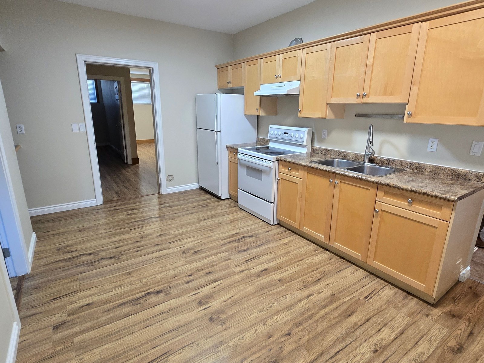 2 Bedroom Private Suite for Rent - 31691 Amberpoint Place, Abbotsford, BC 2