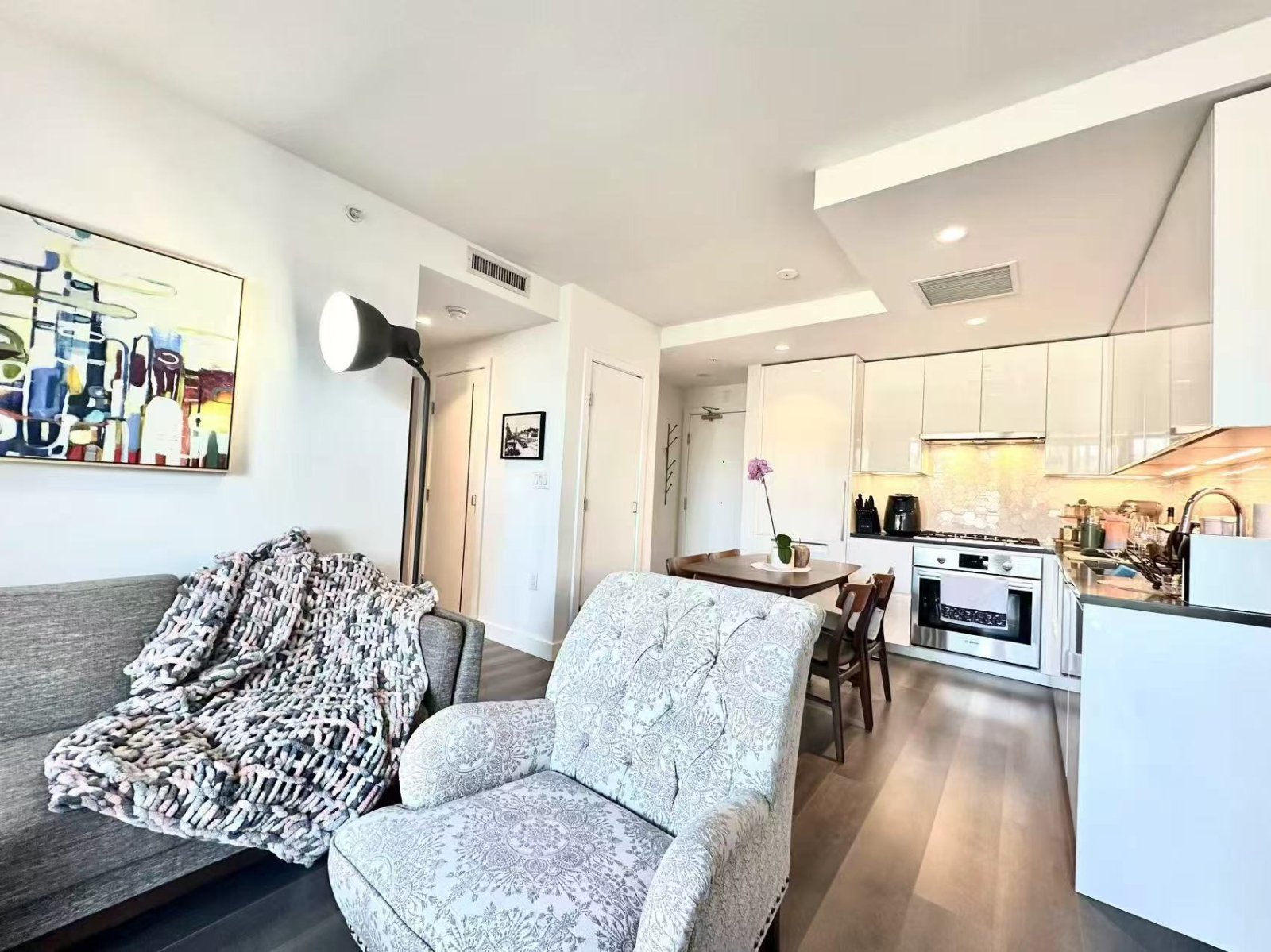 2 Bedroom Apartment for Rent - 8181 Chester St, Vancouver, BC 2