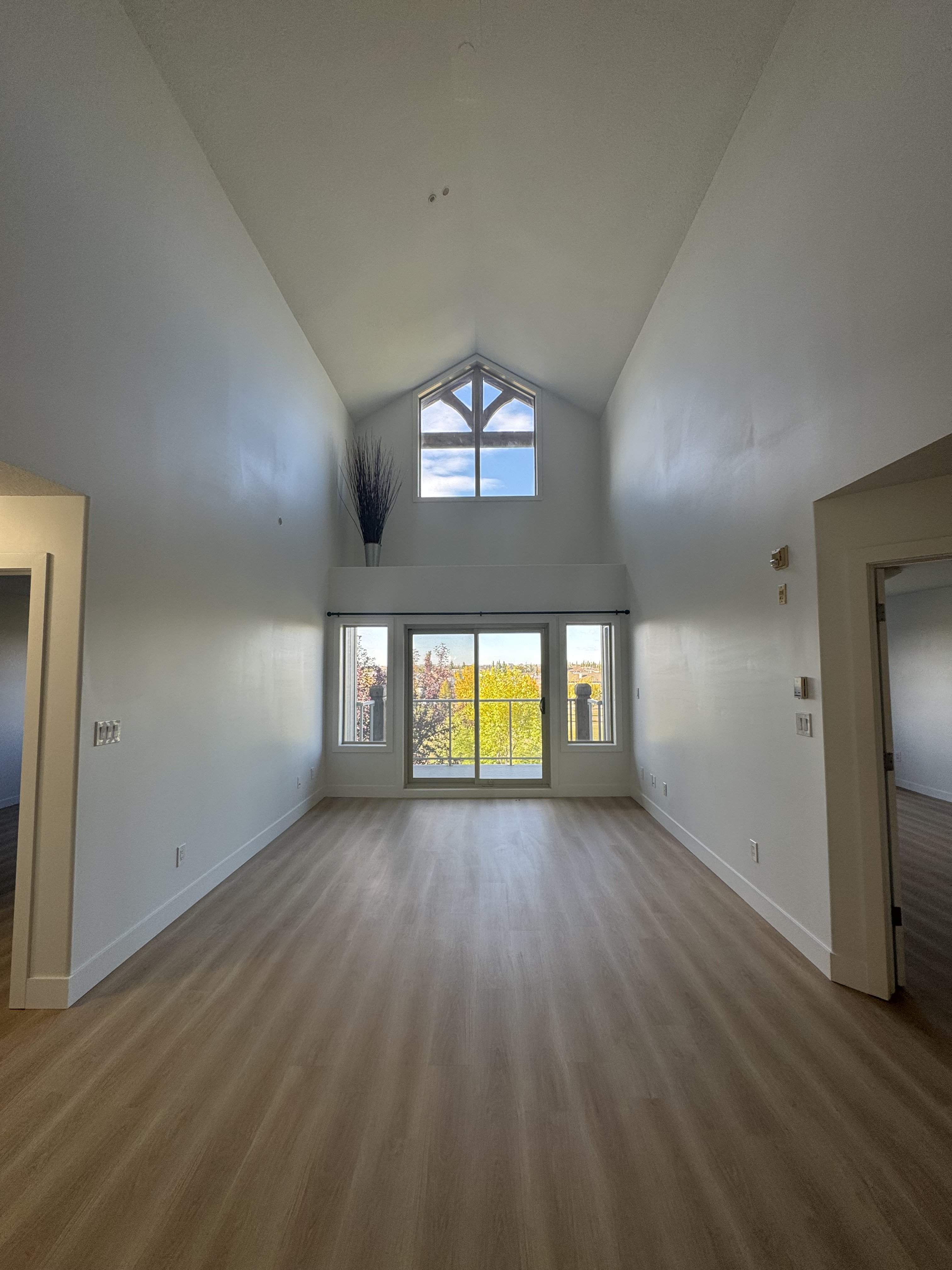 2 Bedroom Apartment for Rent - 278 Suder Greens Drive Northwest, Edmonton, AB 2