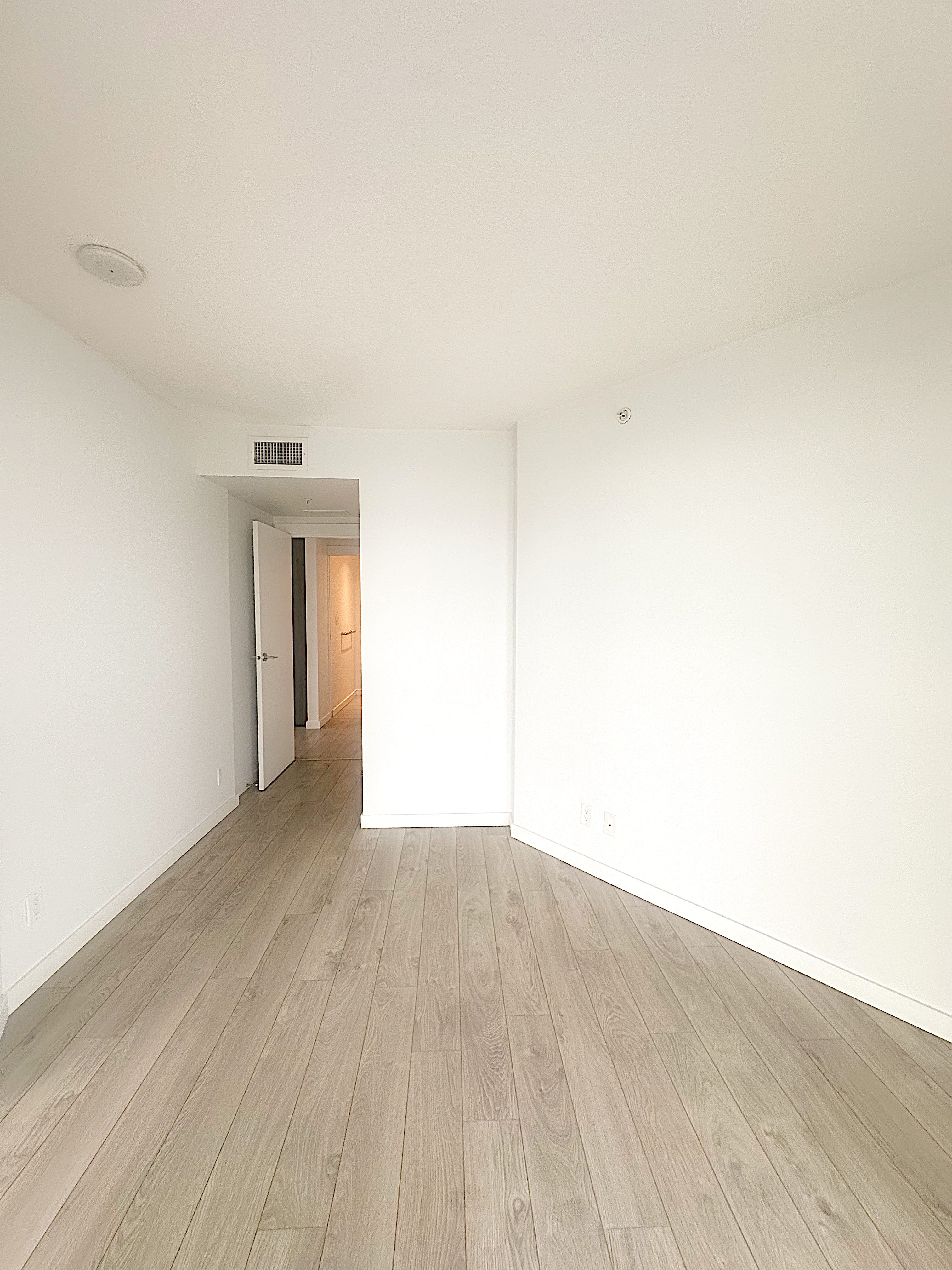 2 Bedroom Apartment for Rent - 685 Pacific Blvd, Vancouver, BC 4