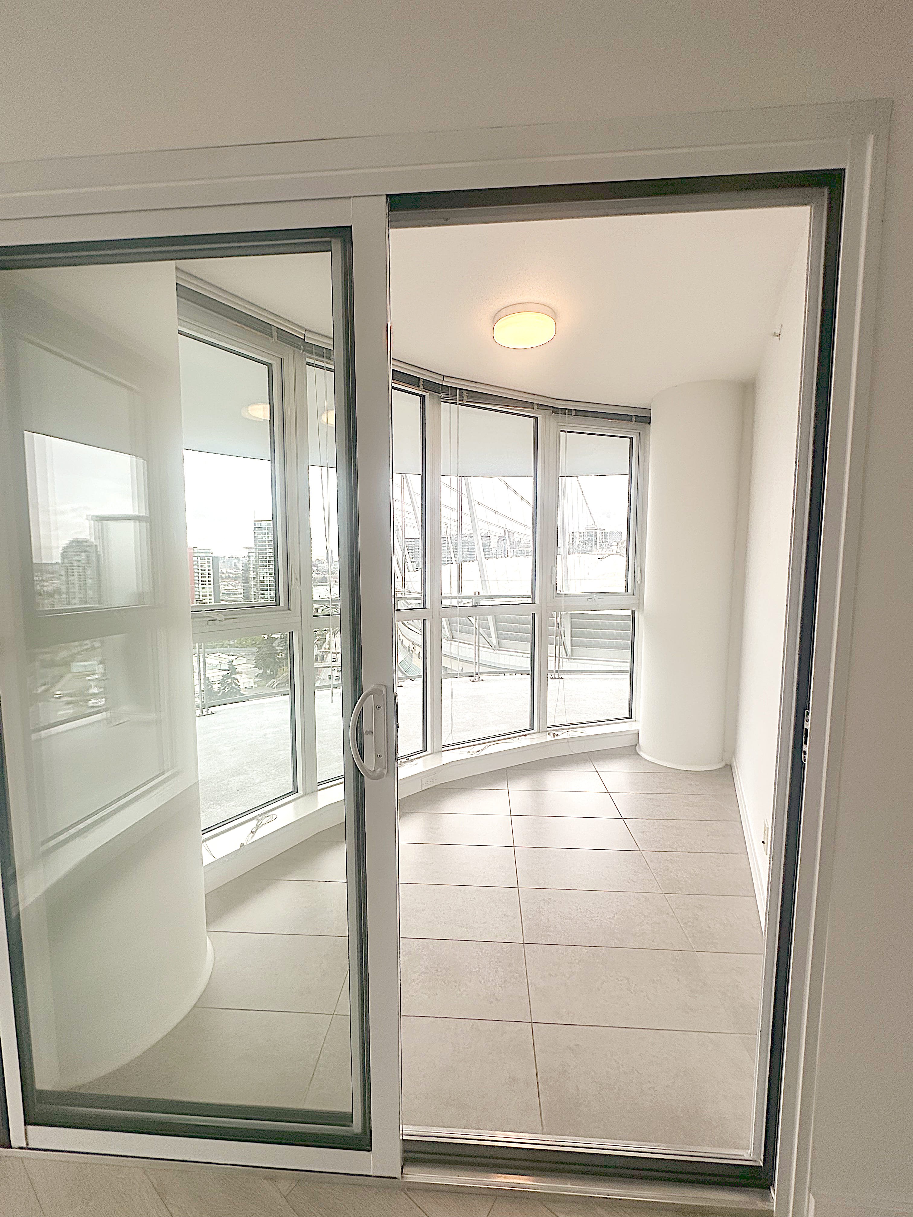 2 Bedroom Apartment for Rent - 685 Pacific Blvd, Vancouver, BC 5