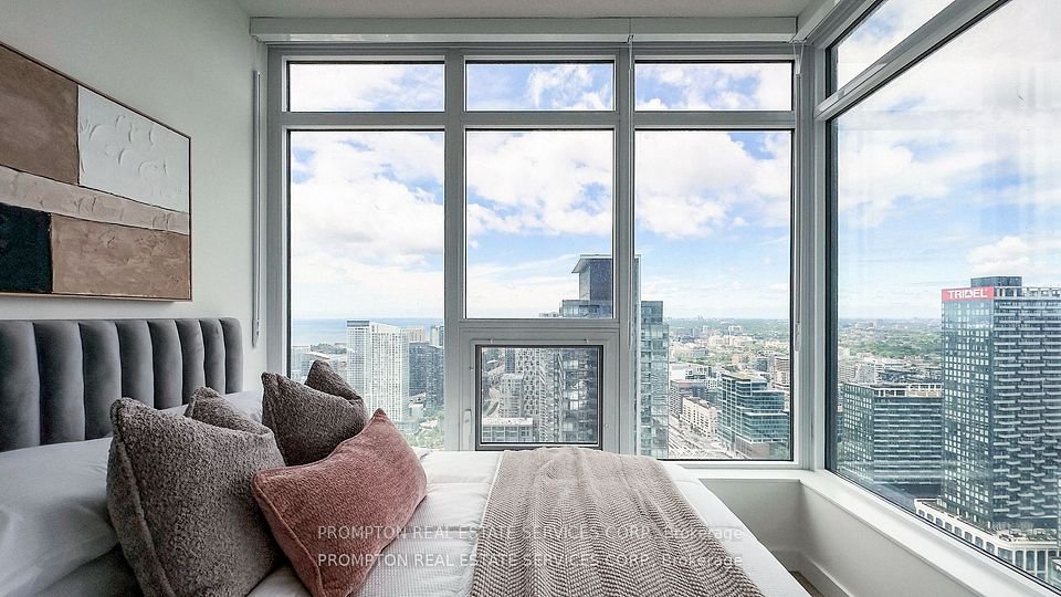 2 Bedroom Apartment for Rent - 3 Concord Cityplace Way, Toronto, ON 2