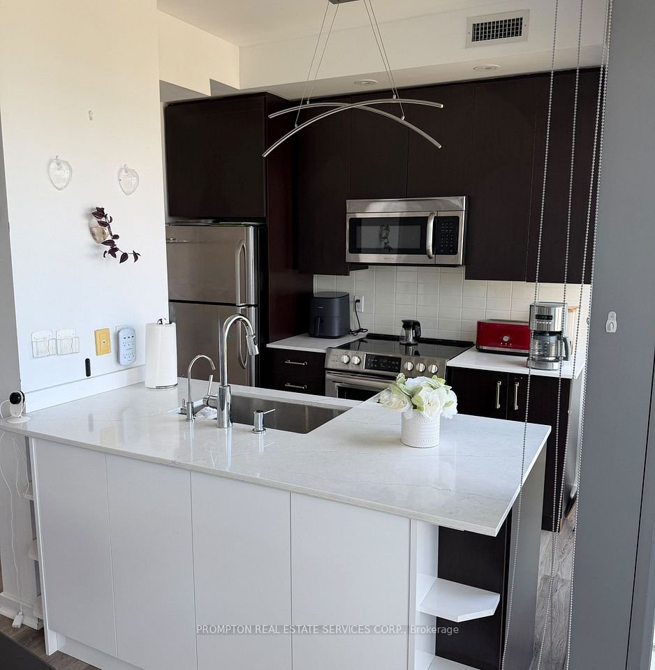 2 Bedroom Apartment for Rent - 105 The Queensway, Toronto, ON 3