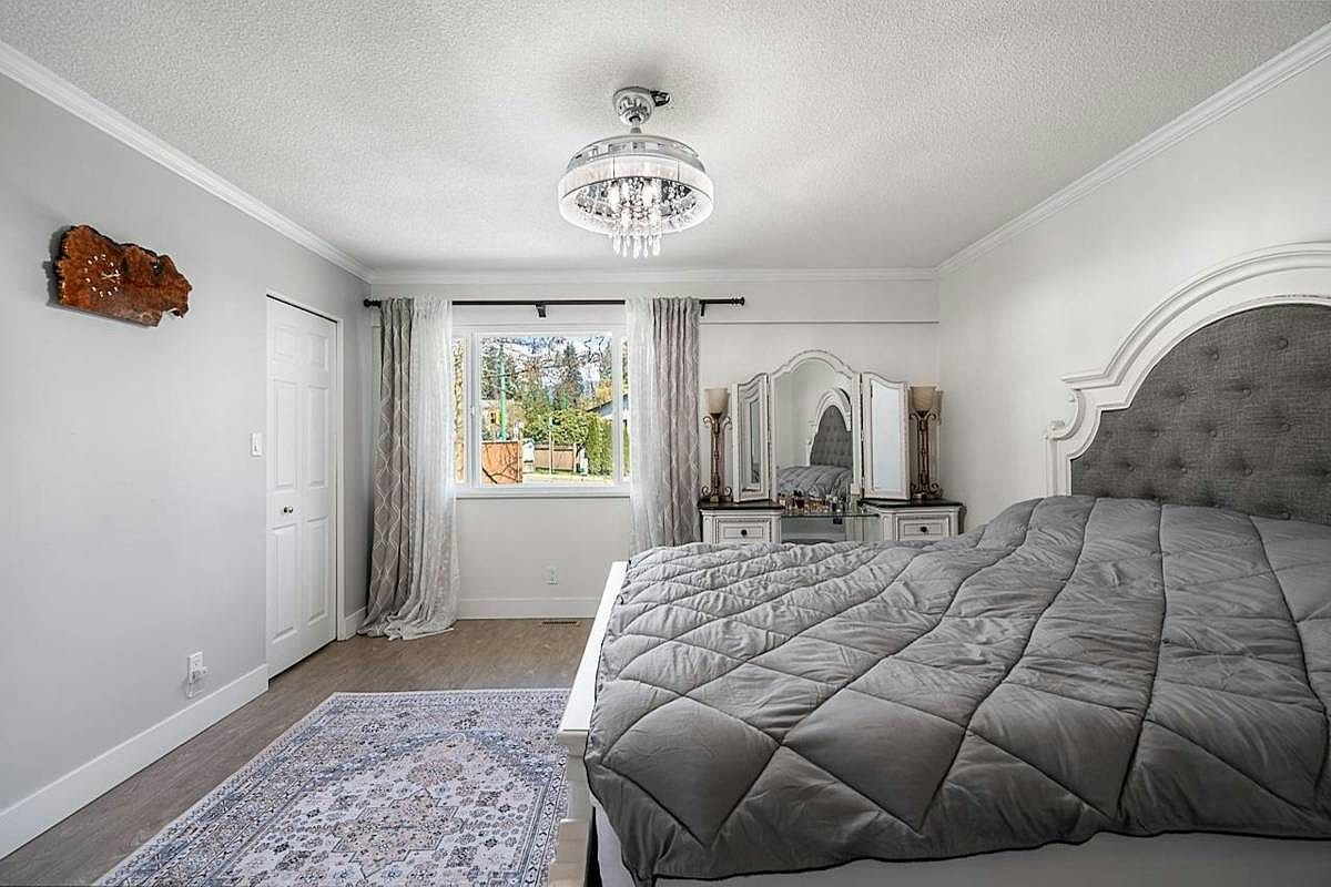 3 Bedroom House for Rent - 2333 Kirkstone Rd, North Vancouver District, BC 5