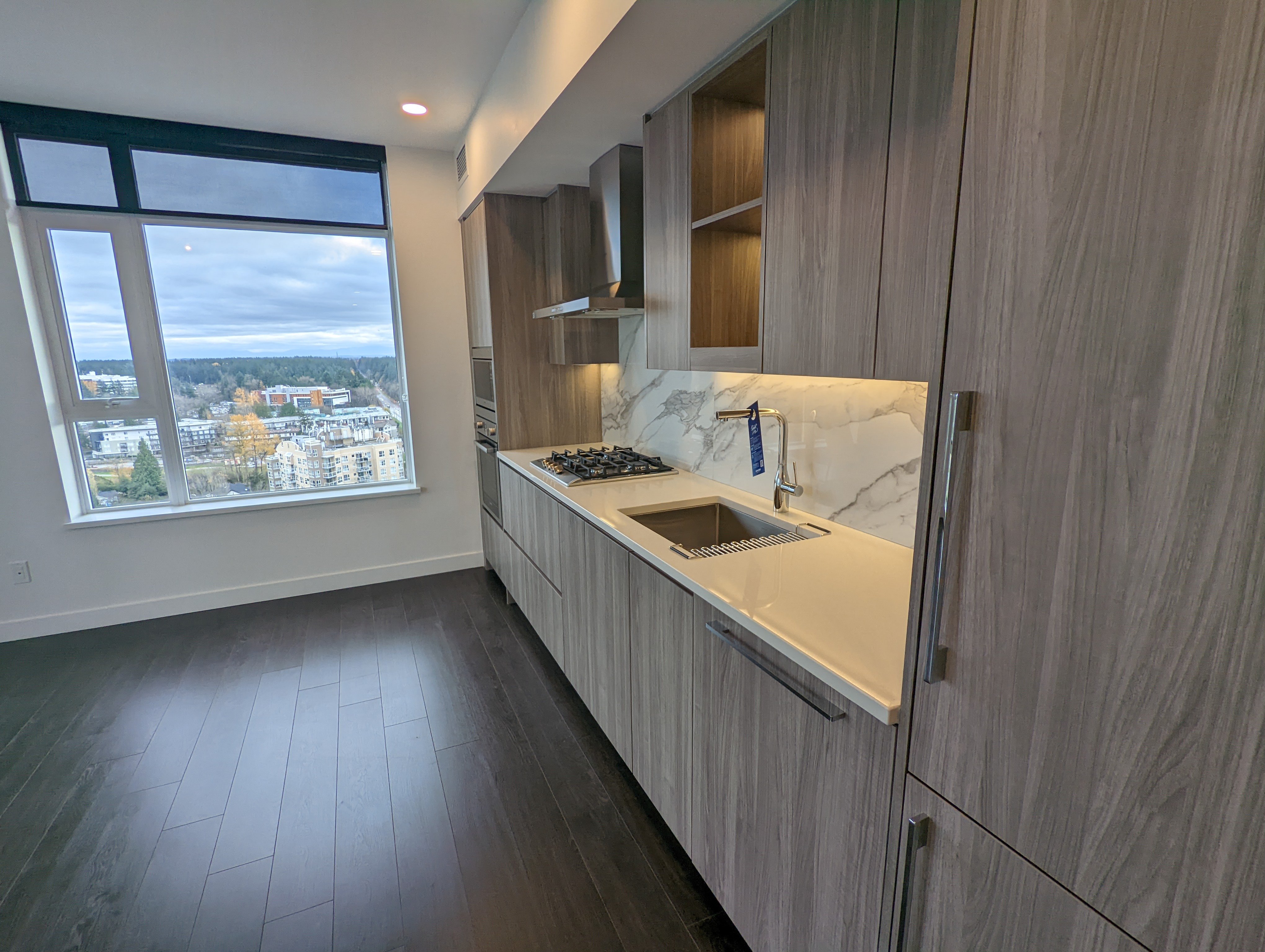 2 Bedroom Apartment for Rent - 9887 Whalley Blvd, Surrey, BC 4