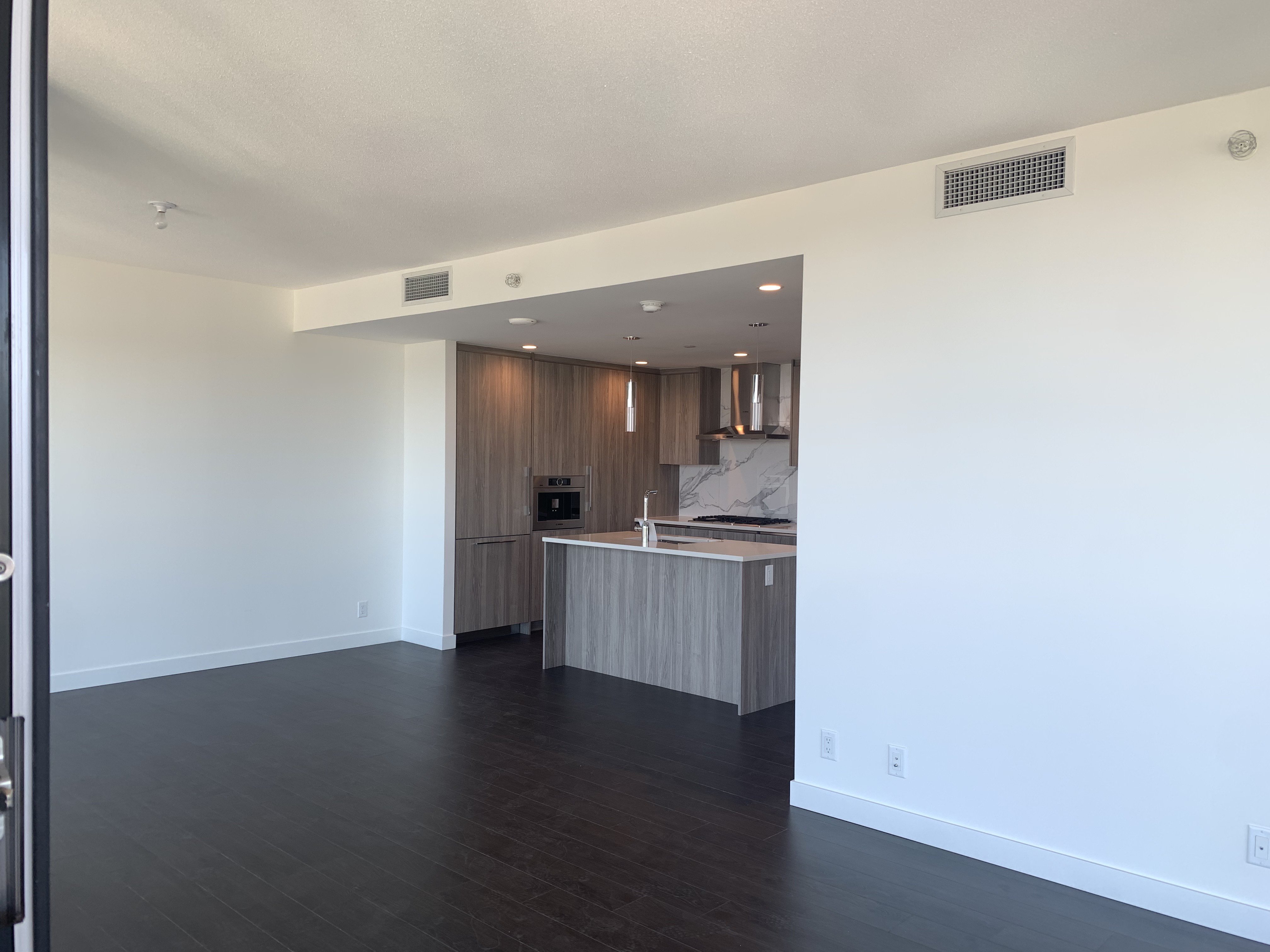 3 Bedroom Apartment for Rent - 4890 Lougheed Hwy, Burnaby, BC 4