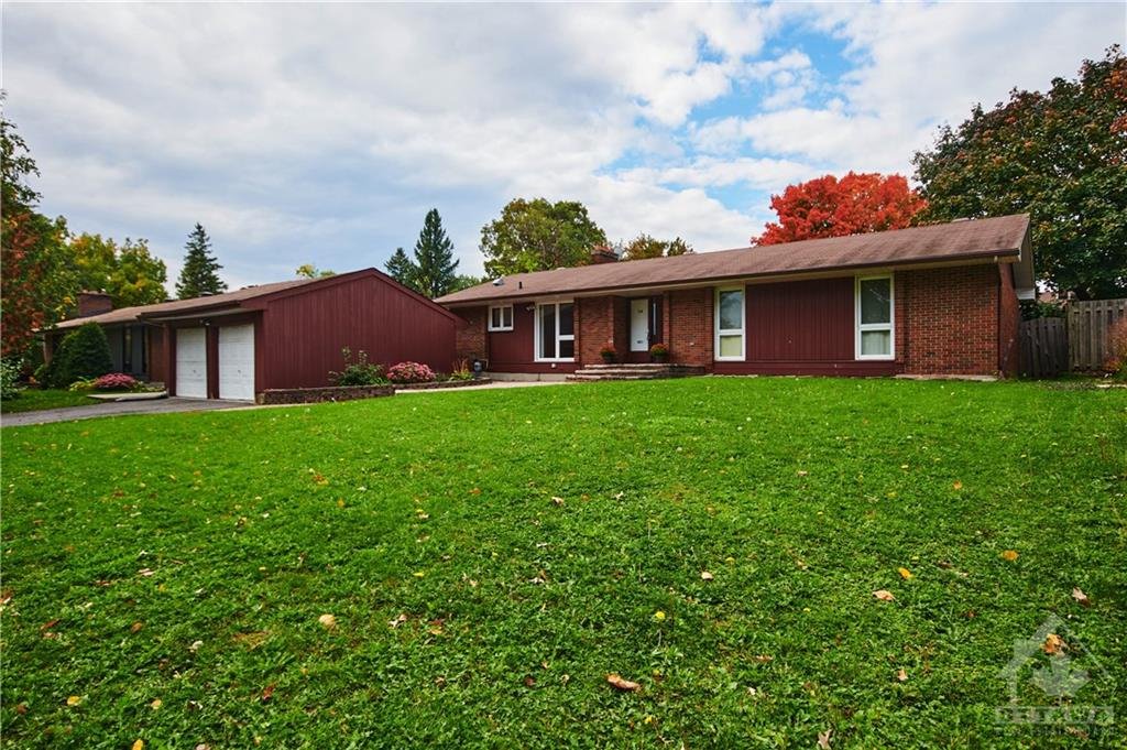 3 Bedroom Laneway Suite for Rent - 114 Penfield Dr, Ottawa, ON 2