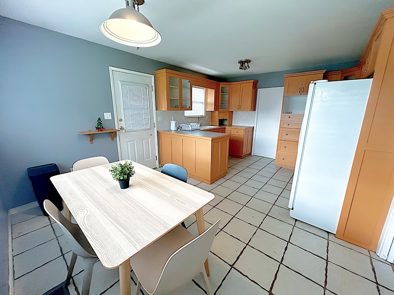 Room in House for Rent - 633 Elmwood St, Coquitlam, BC 4
