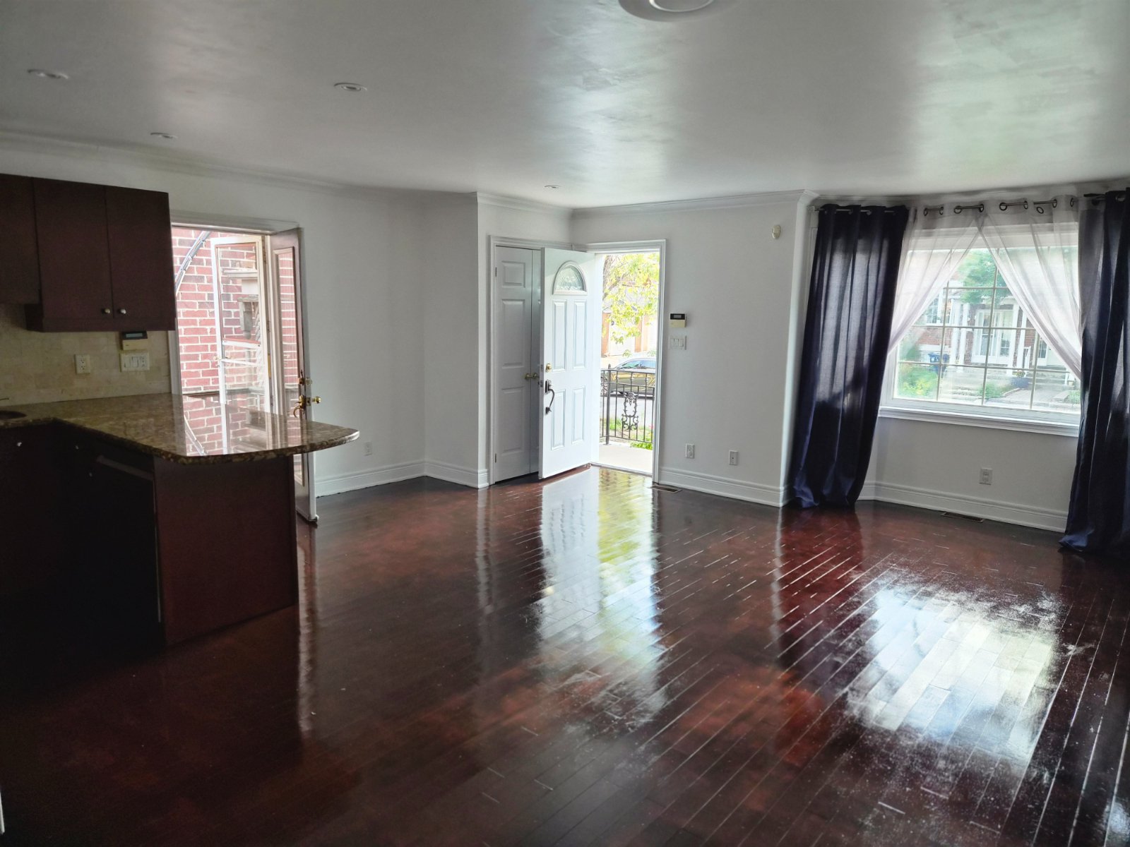 2 Bedroom Apartment for Rent - St Clarens Ave, Toronto, ON 3
