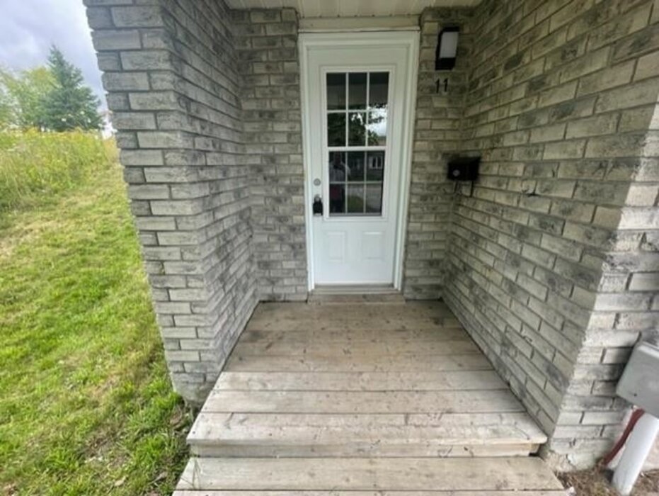 3 Bedroom Townhouse for Rent - 11 Forest Pl, Elliot Lake, ON 2
