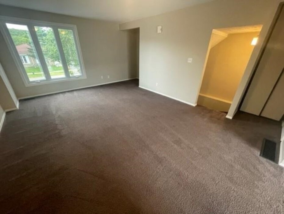 3 Bedroom Townhouse for Rent - 11 Forest Pl, Elliot Lake, ON 4