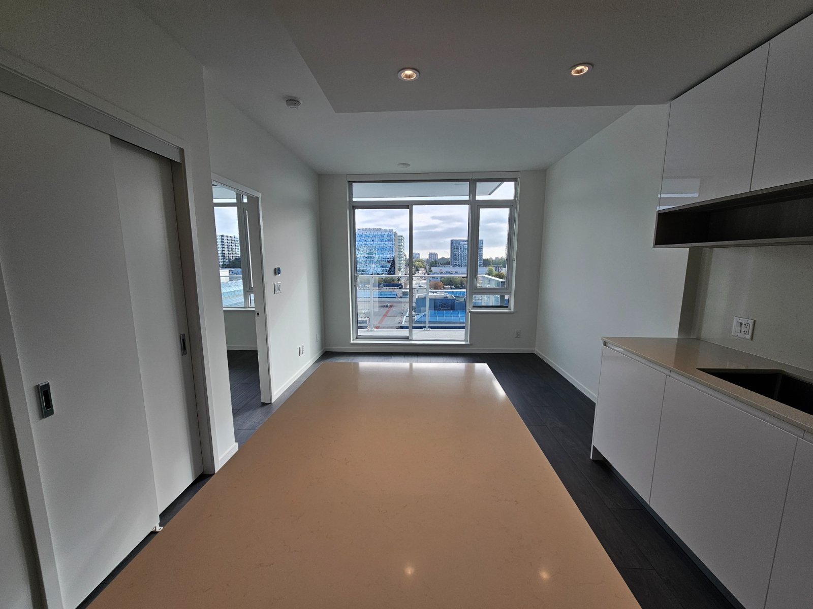 2 Bedroom Apartment for Rent - 6200 Minoru Boulevard, Richmond, BC 2