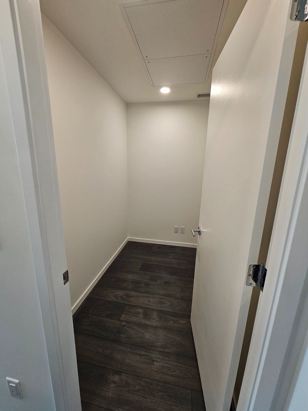 2 Bedroom Apartment for Rent - 6200 Minoru Boulevard, Richmond, BC 4