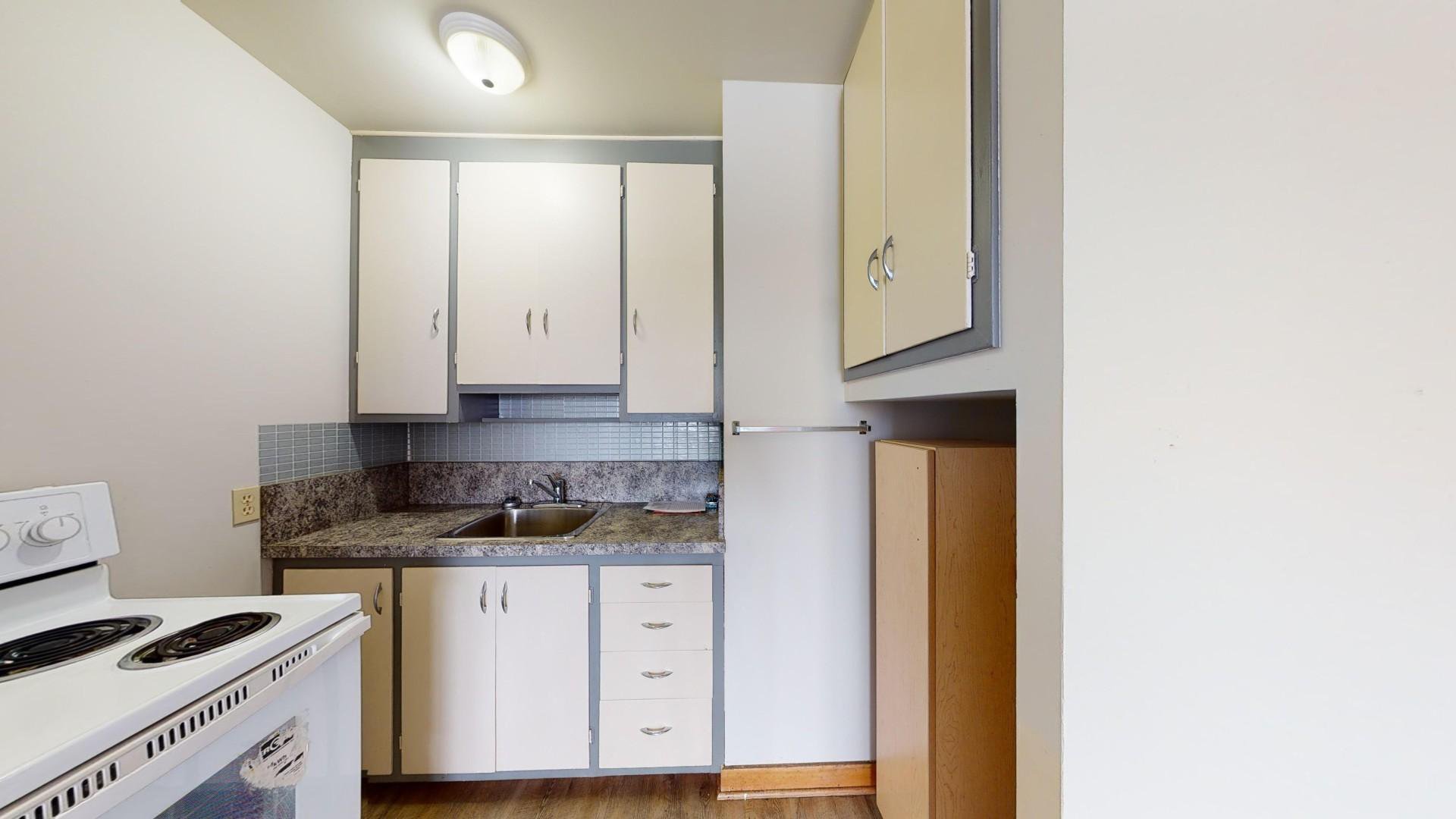 Studio Apartment for Rent - 2039 6 - 2039 26 Avenue Southwest, Calgary, AB 2