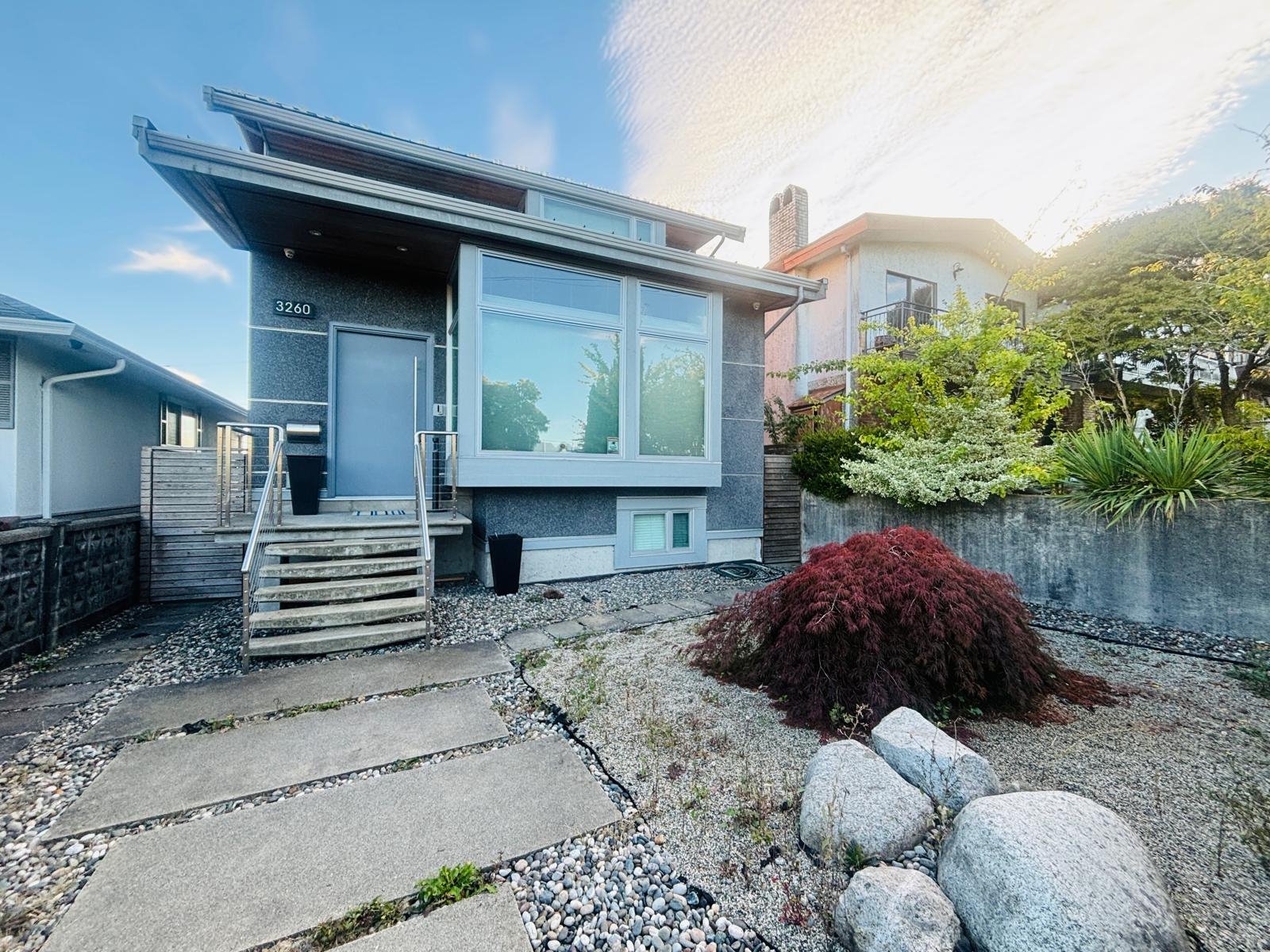2 Bedroom House for Rent - 3260 E 5th Ave, Vancouver, BC 2