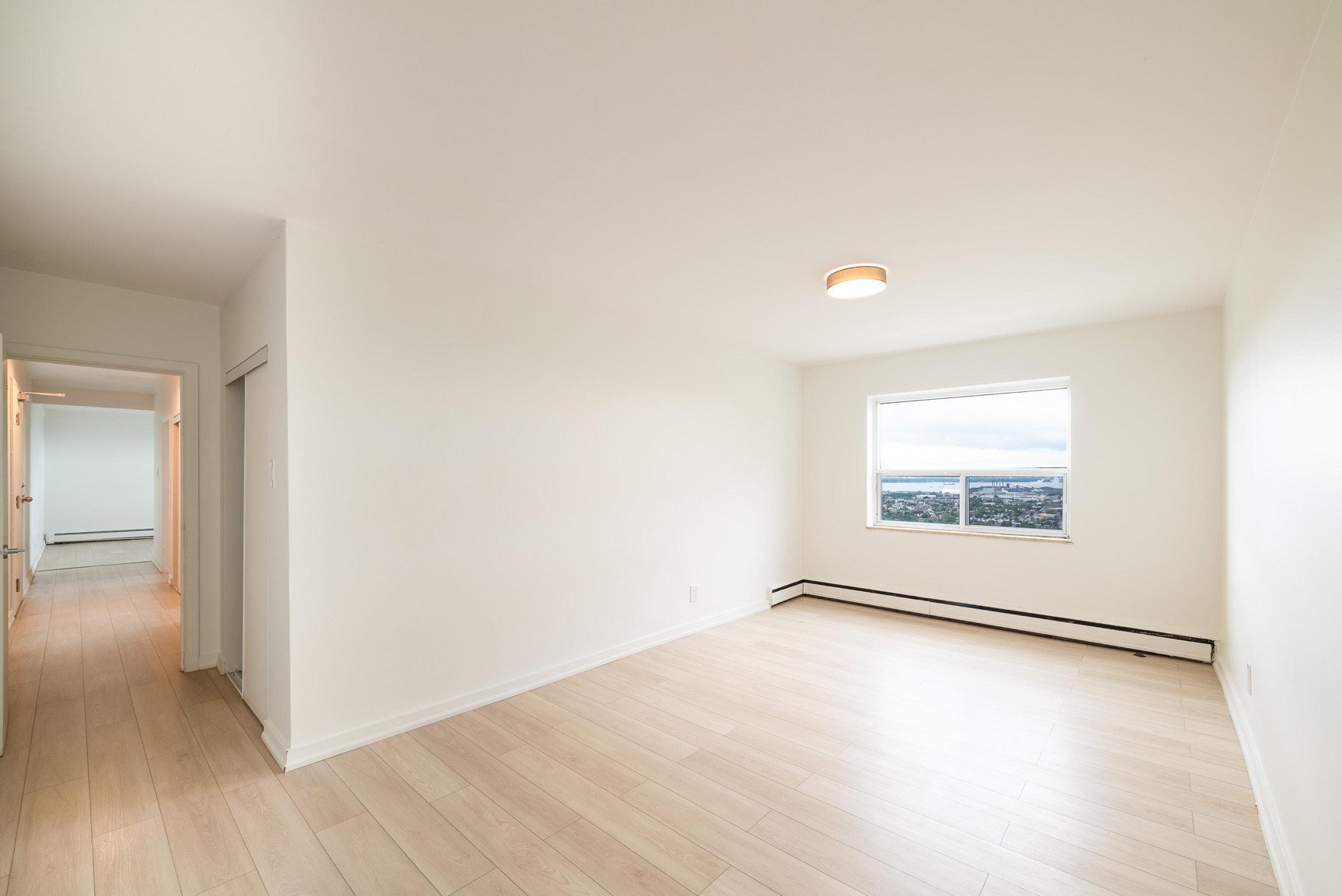 Studio Apartment for Rent - 3 East 7th Street, Hamilton, ON 5