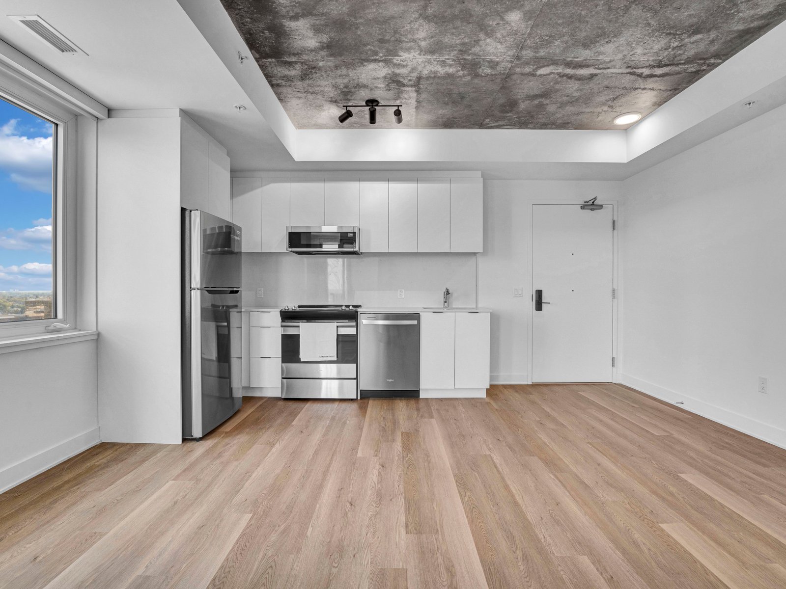 2 Bedroom Apartment for Rent - 1655 Carling Avenue, Ottawa, ON 3