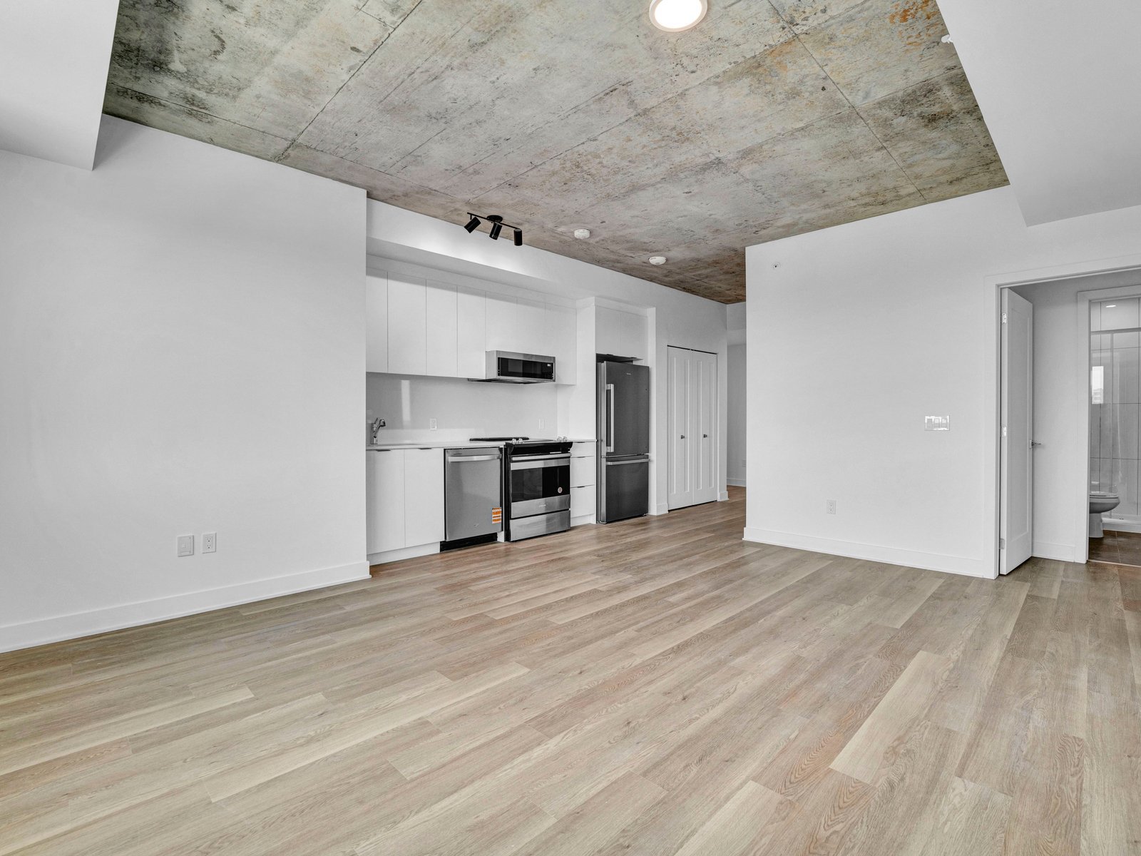 2 Bedroom Apartment for Rent - 1655 Carling Avenue, Ottawa, ON 2