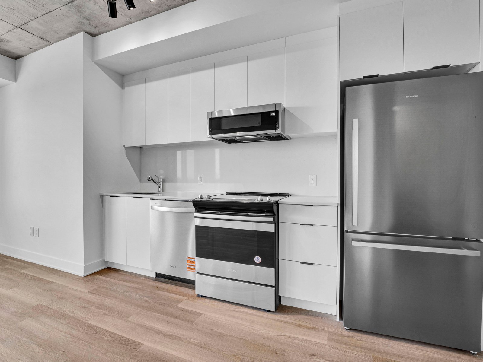 2 Bedroom Apartment for Rent - 1655 Carling Avenue, Ottawa, ON 3
