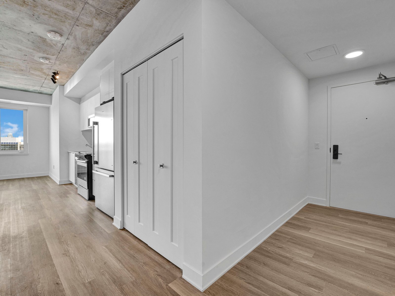 2 Bedroom Apartment for Rent - 1655 Carling Avenue, Ottawa, ON 4