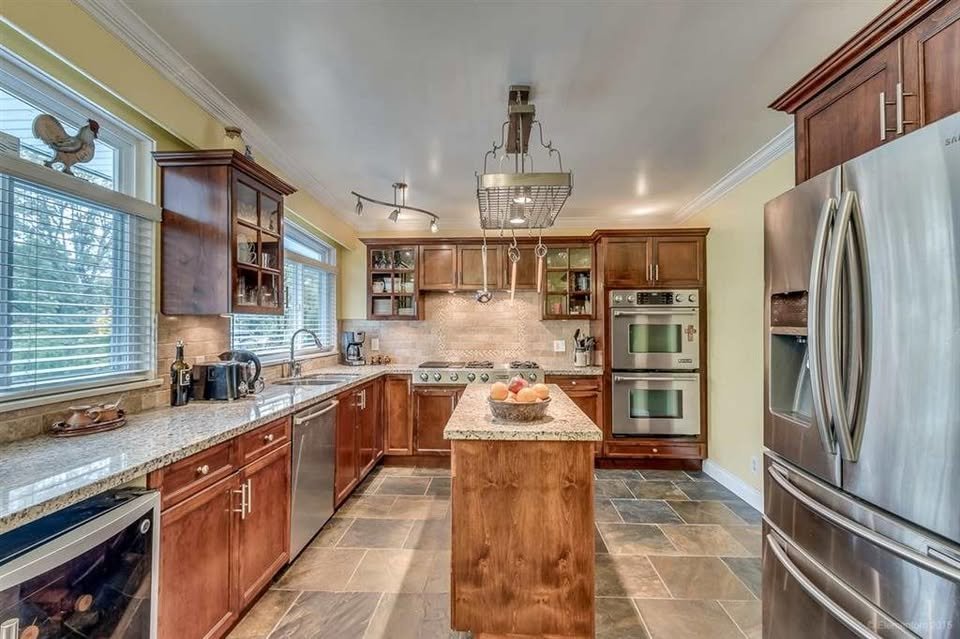 Room in House for Rent - 8373 Government Rd, Burnaby, BC 2