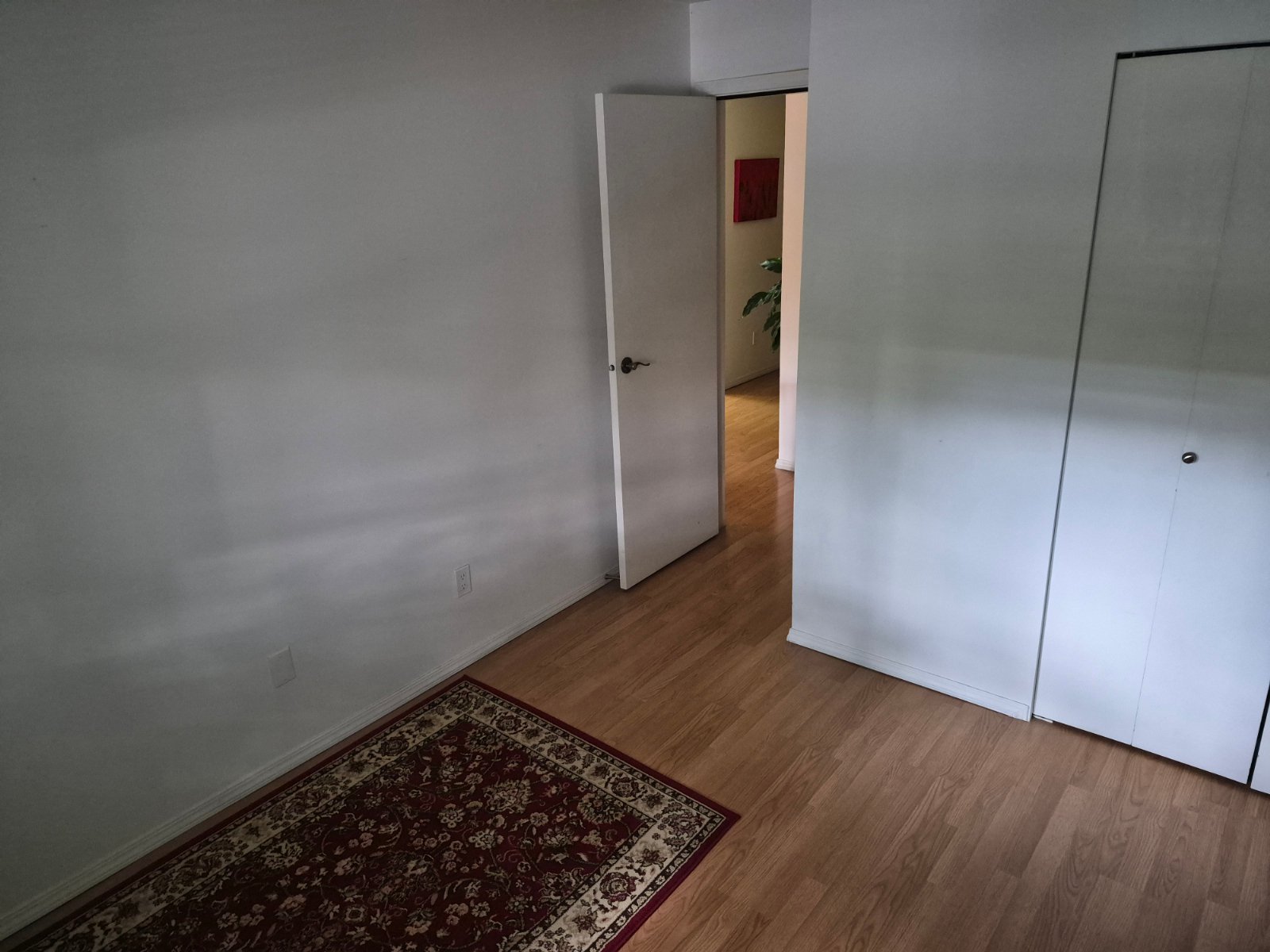 Room in Apartment for Rent - 1615 Frances St, Vancouver, BC 3