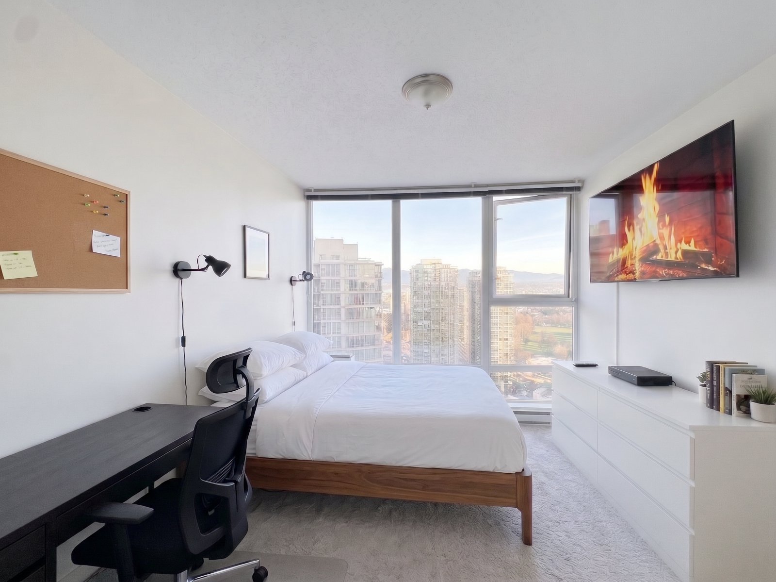Room in Apartment for Rent - 111 W Georgia St, Vancouver, BC 2