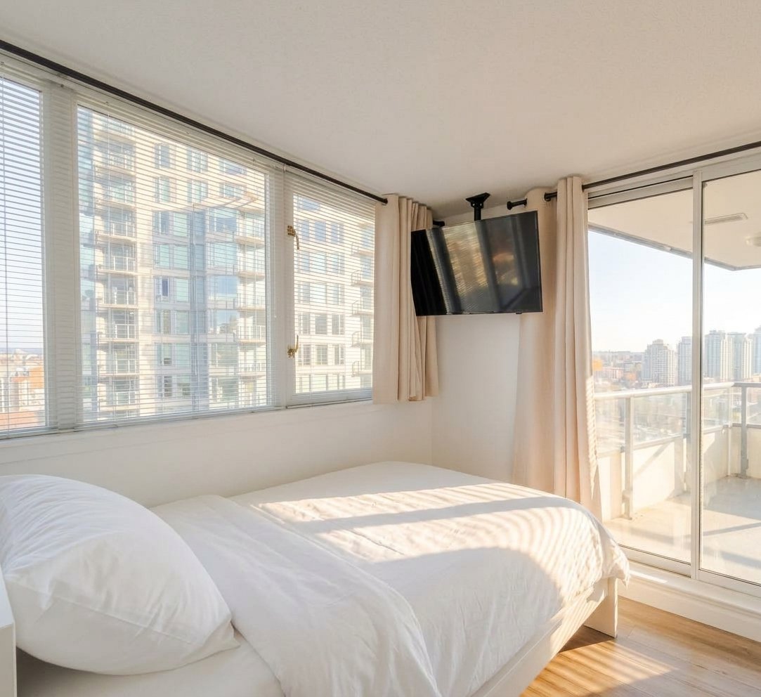 Room in Apartment for Rent - 63 Keefer Pl, Vancouver, BC 4